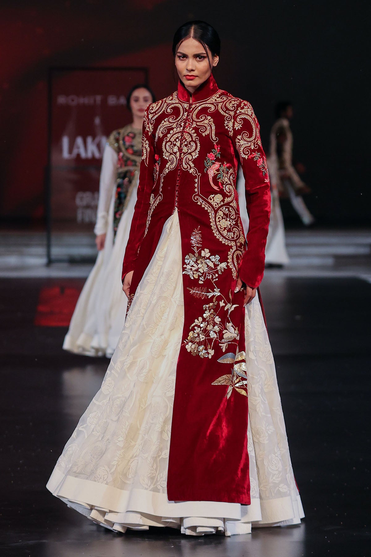 Velvet Embroidery Mandarin Collar Long Jacket