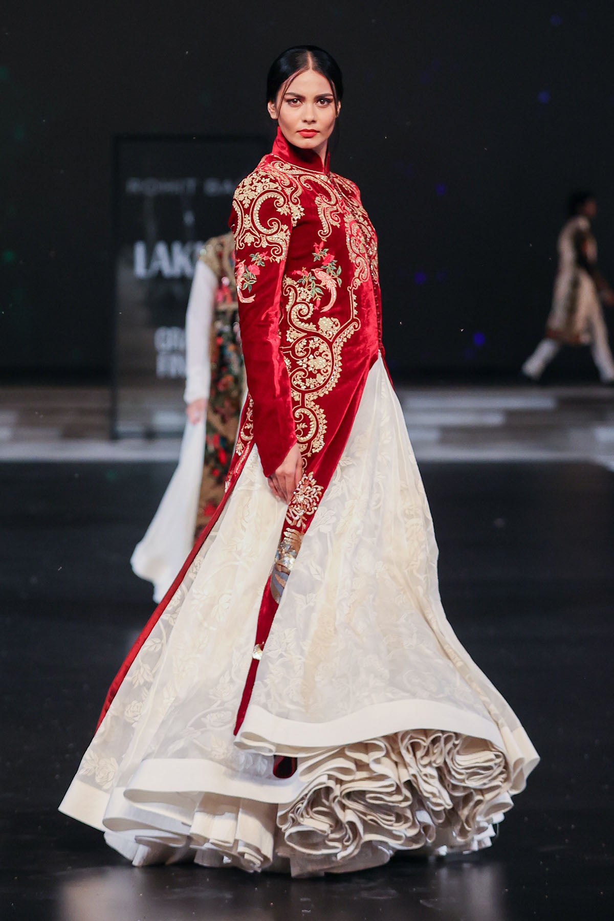 Velvet Embroidery Mandarin Collar Long Jacket