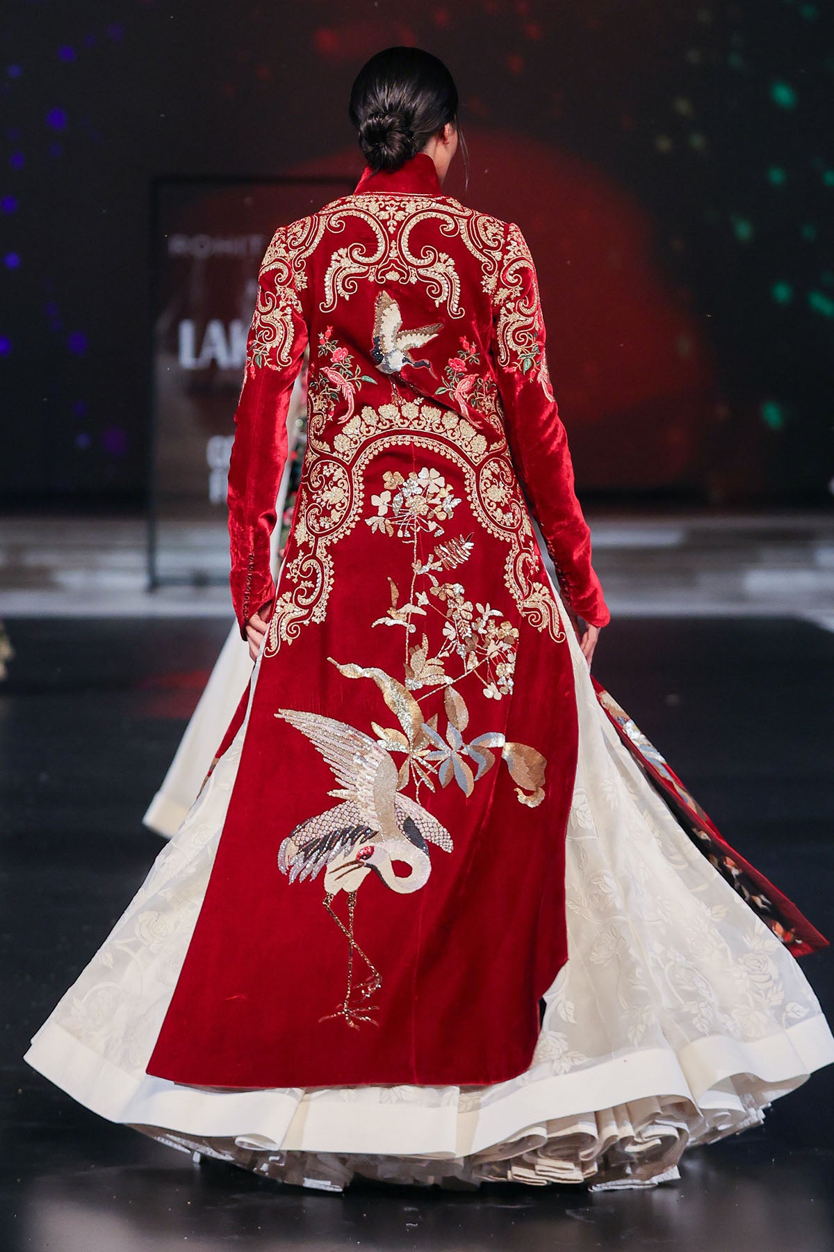 Velvet Embroidery Mandarin Collar Long Jacket