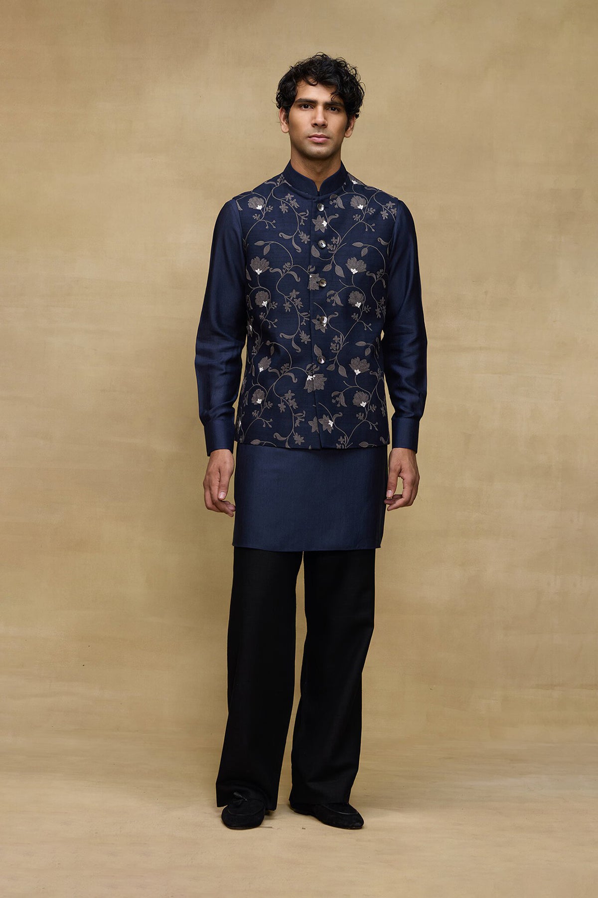 Mens Bundi