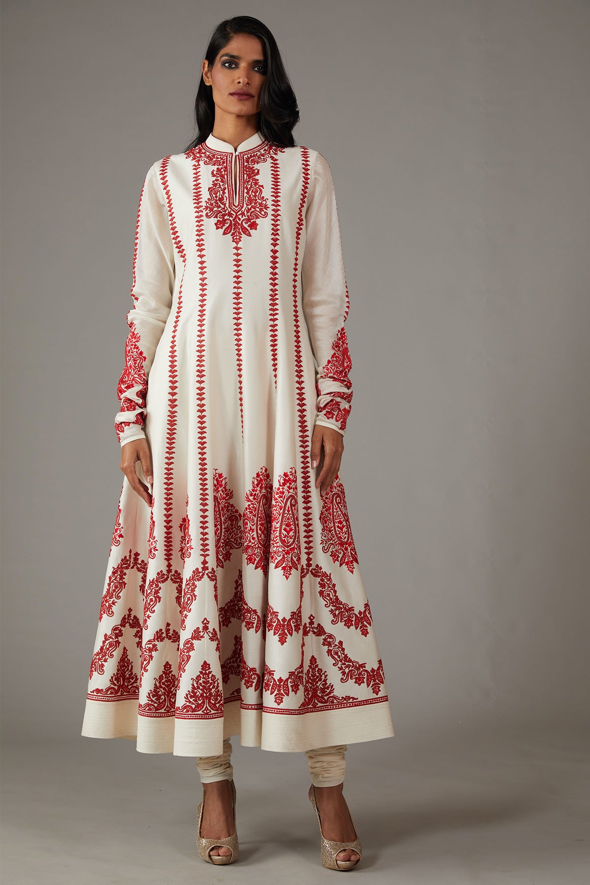 Ivory Chanderi Silk Kurta Set With Embroidery