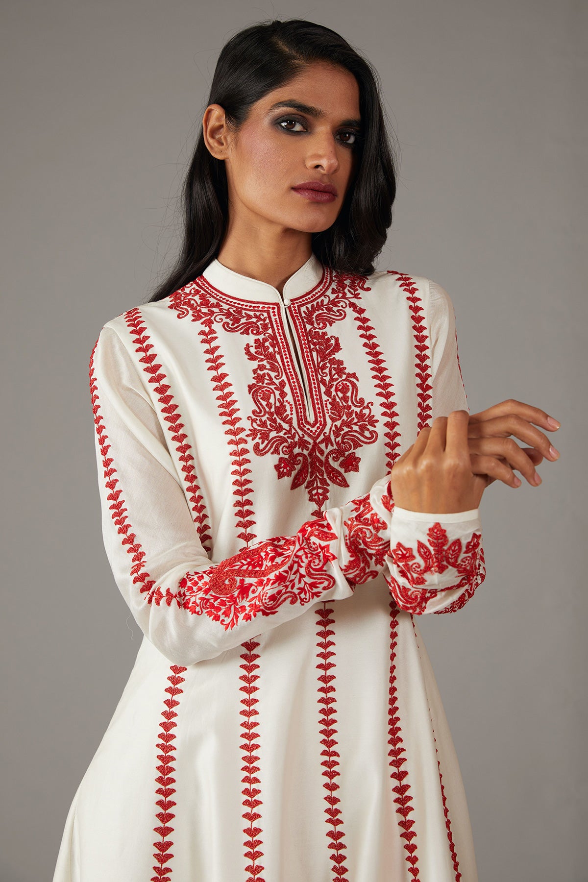 Ivory Chanderi Silk Kurta Set With Embroidery