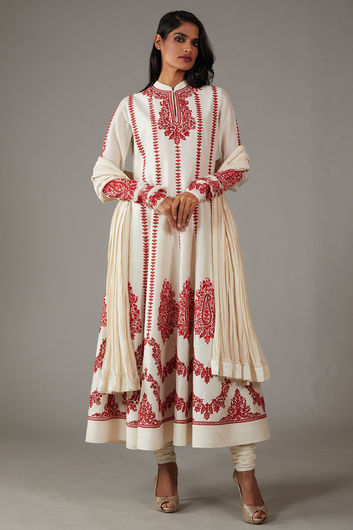 Ivory Chanderi Silk Kurta Set With Embroidery