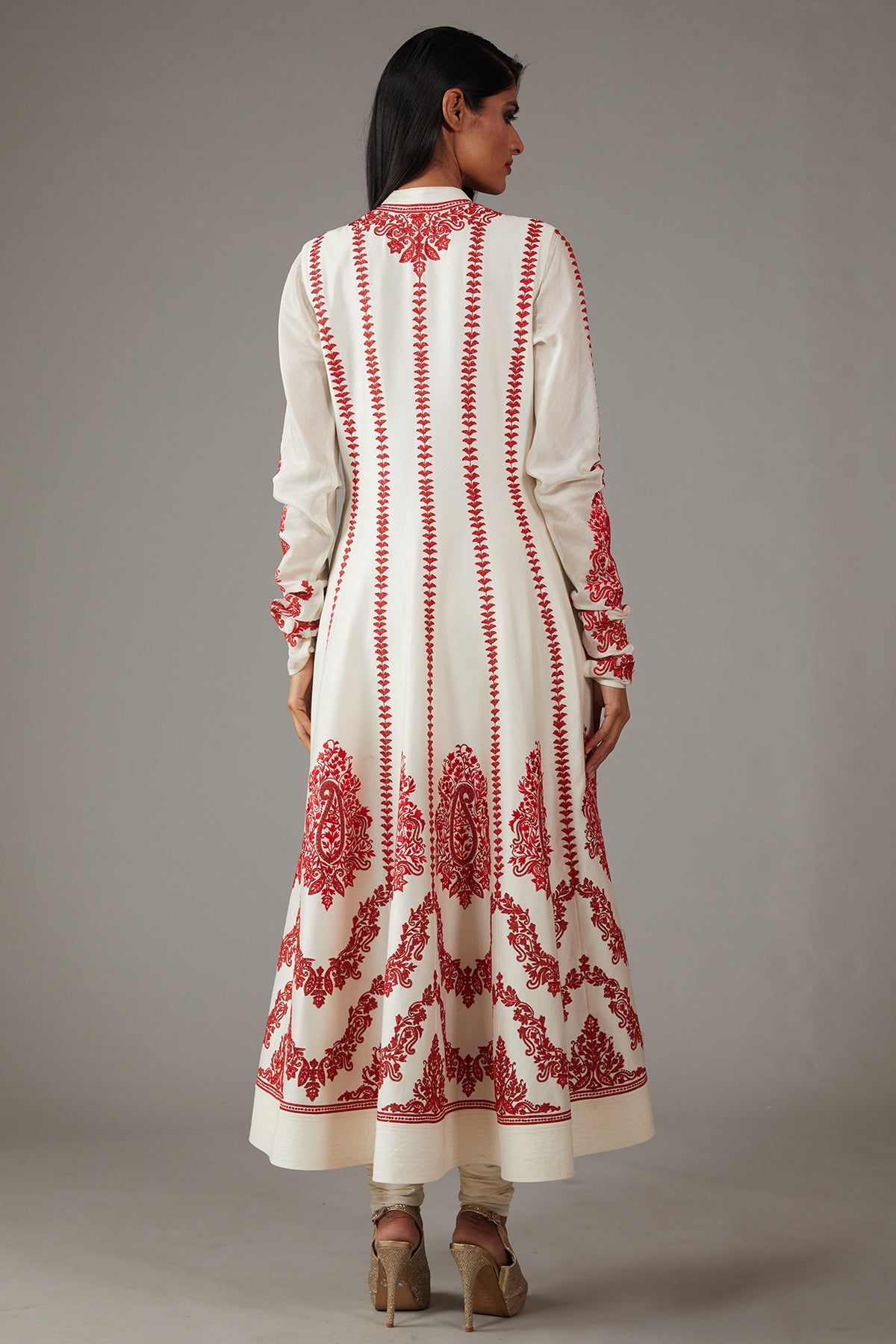 Ivory Chanderi Silk Kurta Set With Embroidery