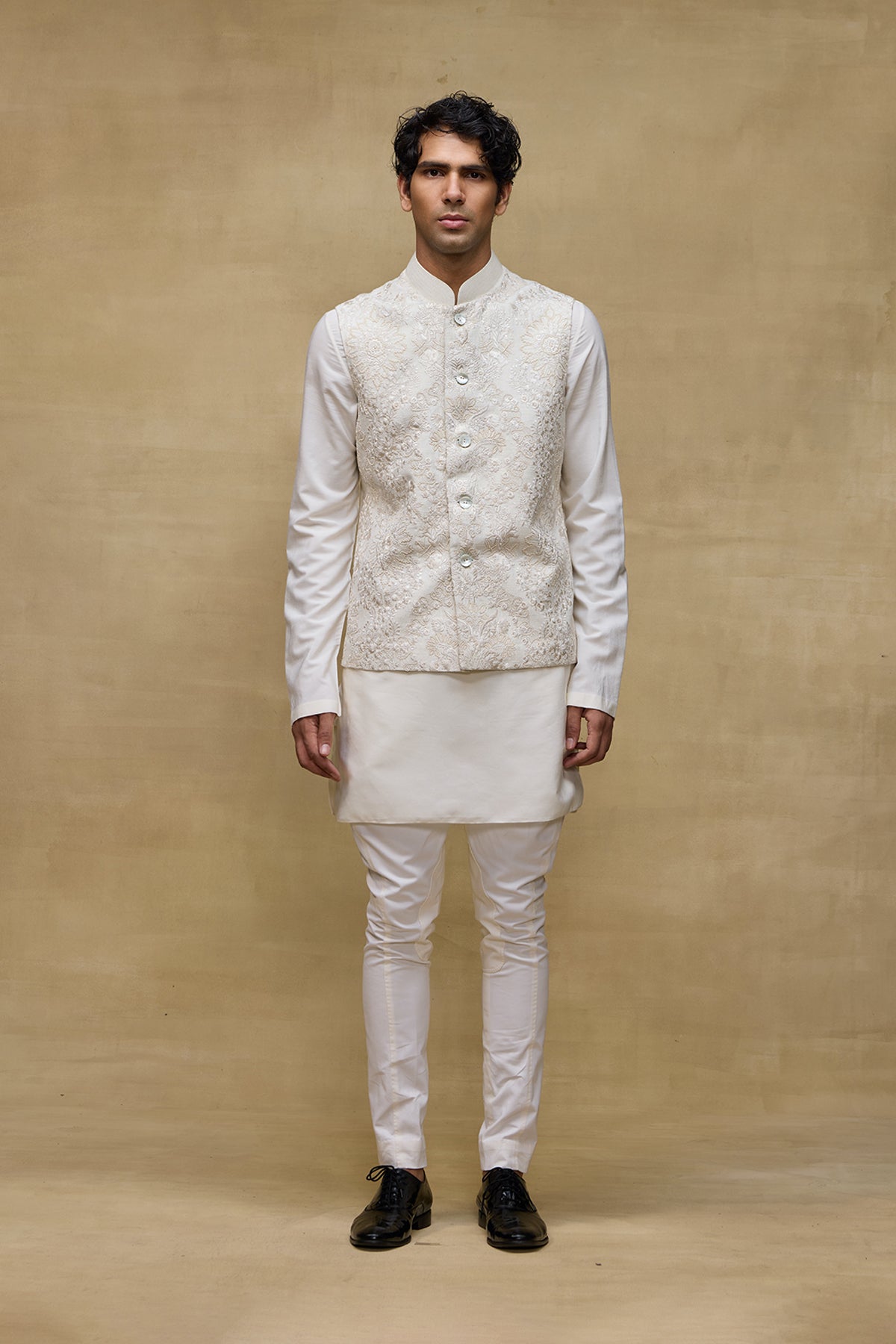 Ivory Noble Mens Bundi