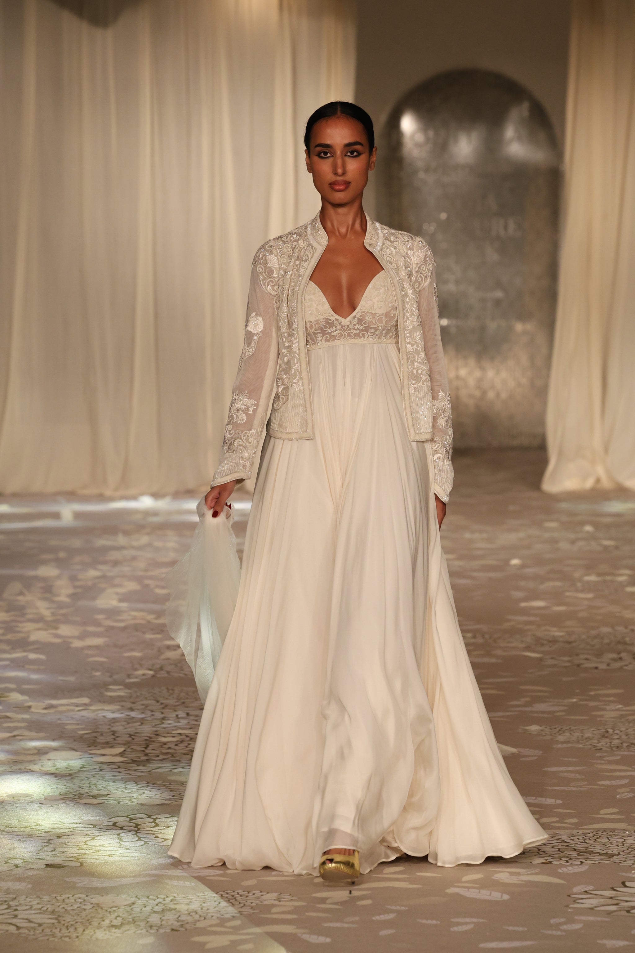 Embroidered Net Short Jacket