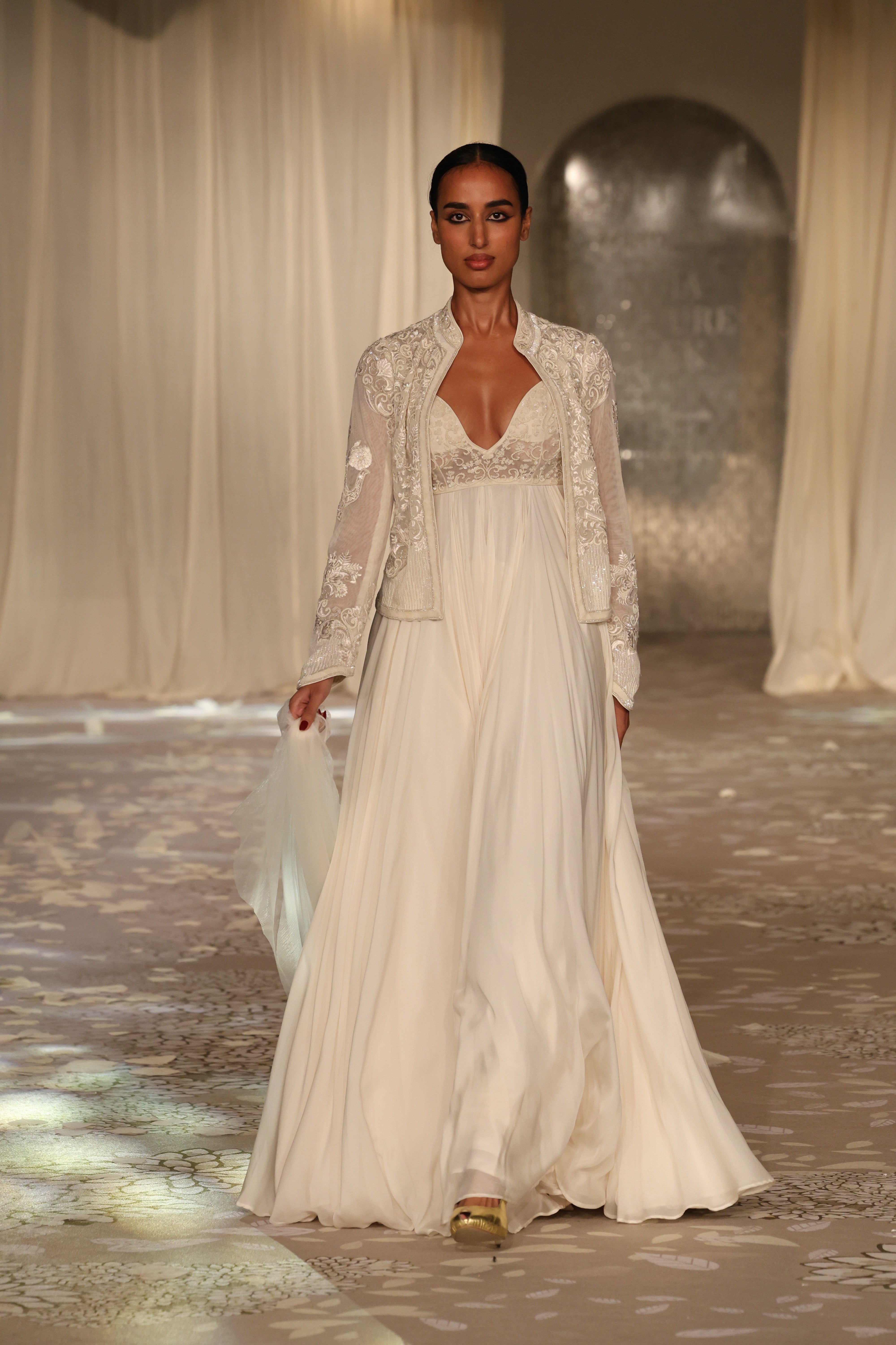 Embroidered Net Short Jacket