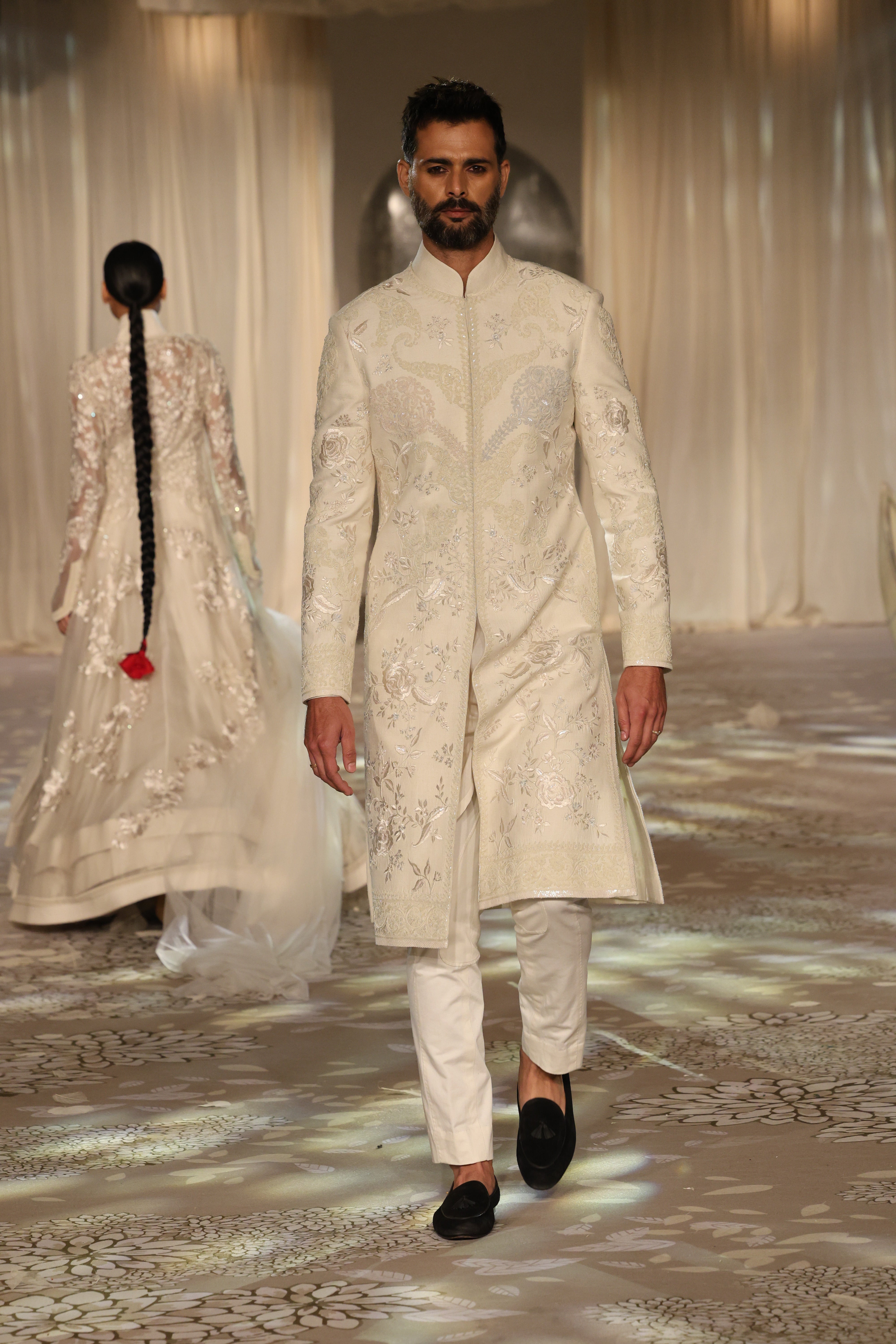 Matka Sherwani With Embroidery