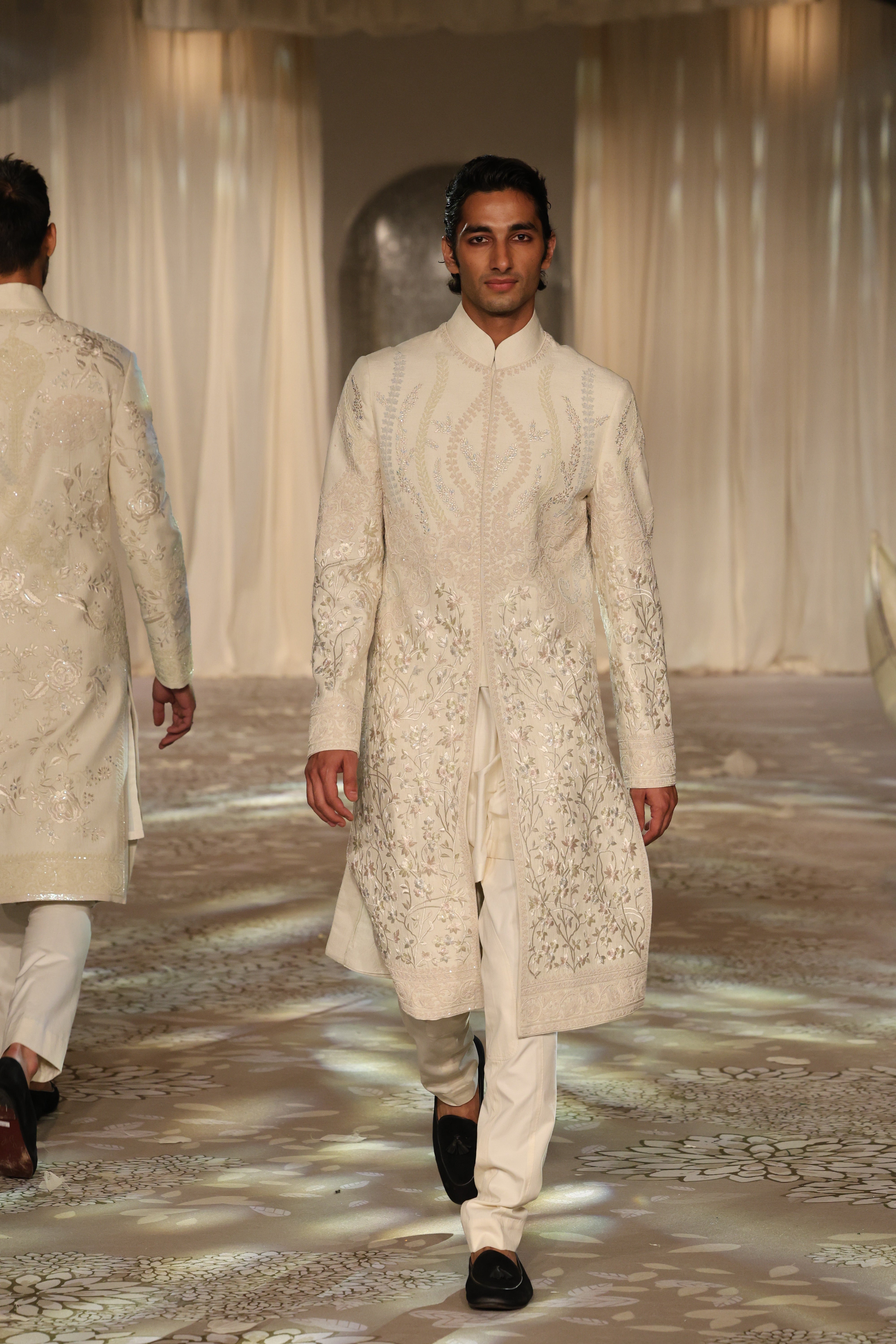 Matka Sherwani With Embroidery