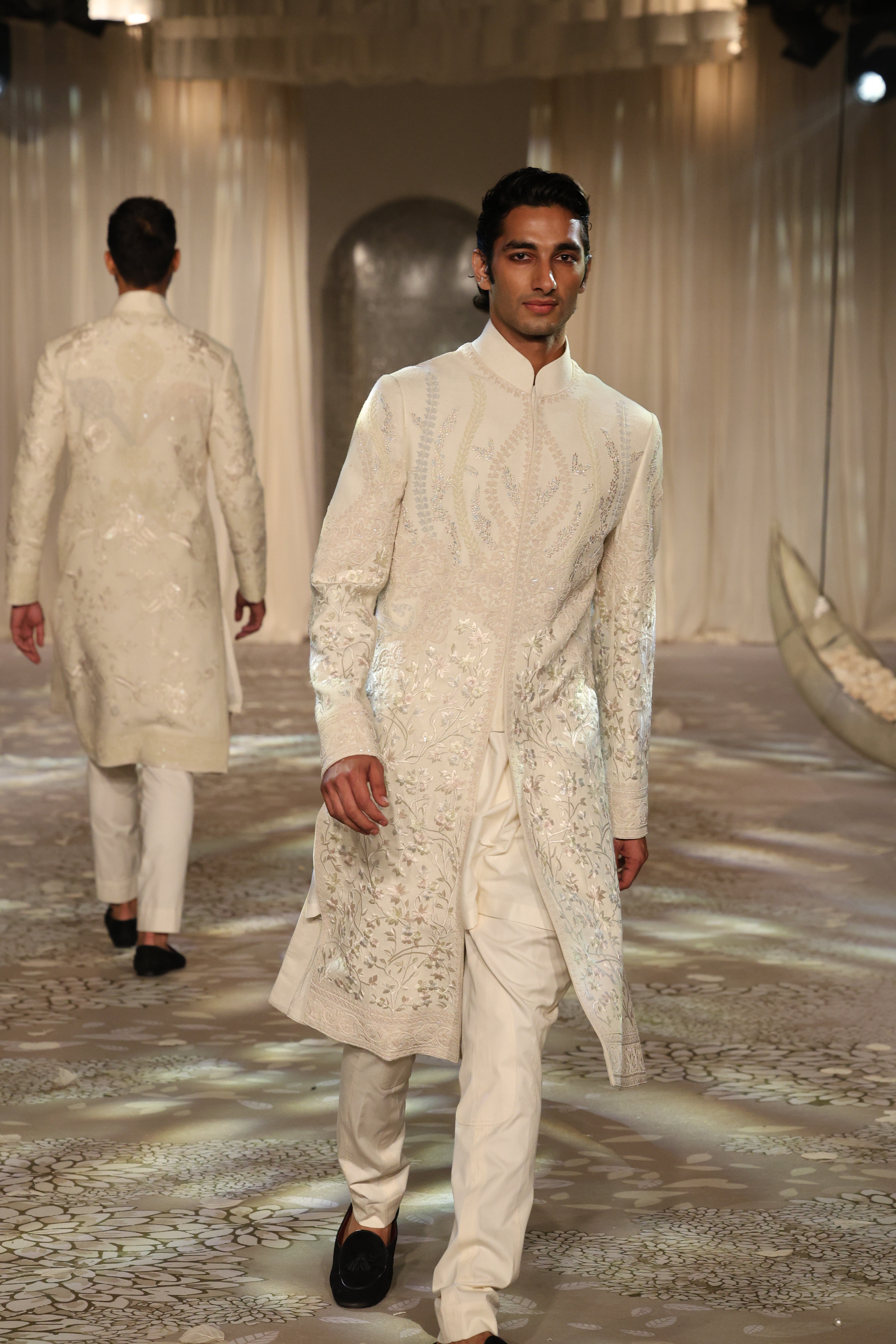 Matka Sherwani With Embroidery