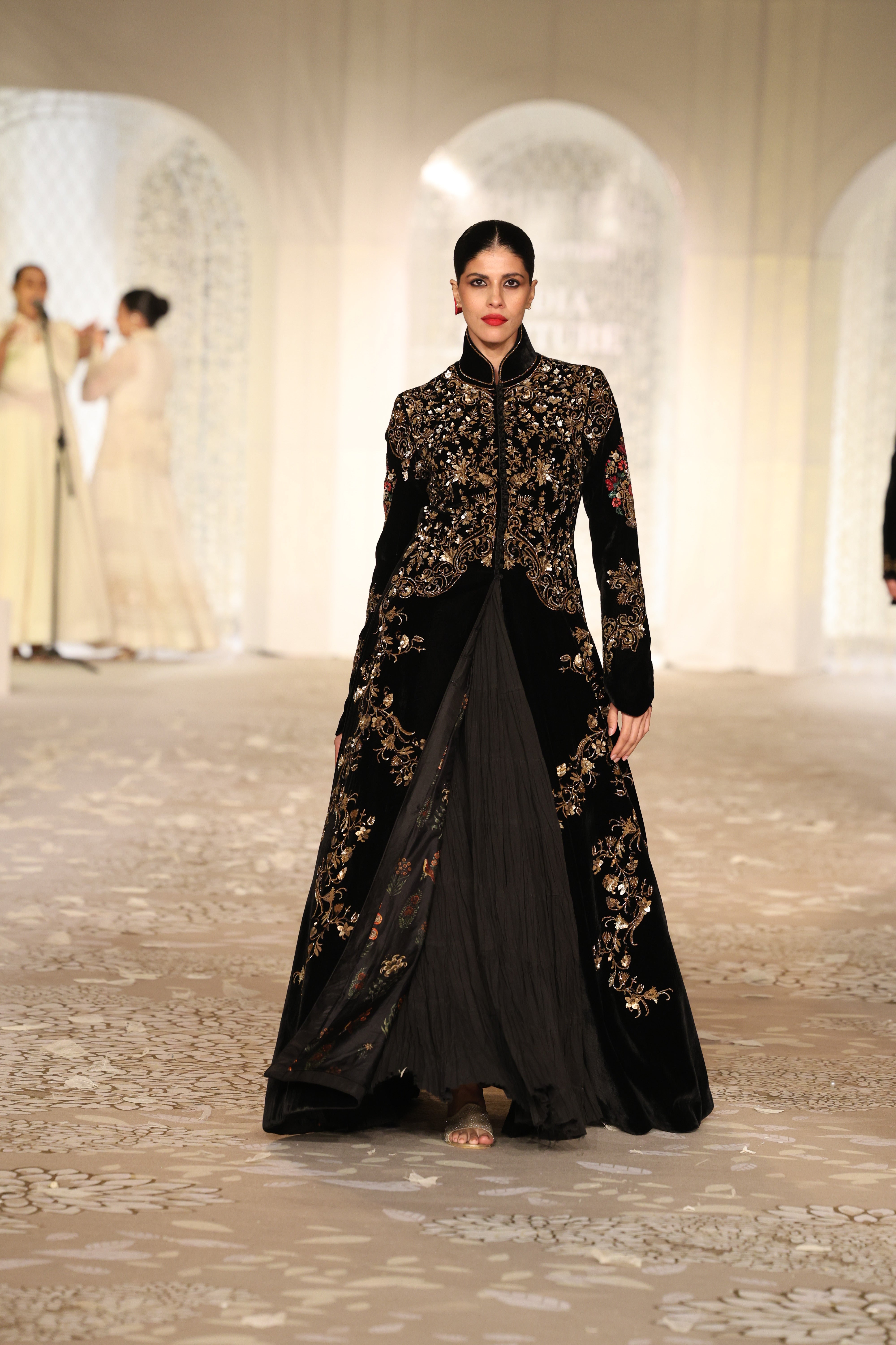 Velvet Embroidered Long Jacket