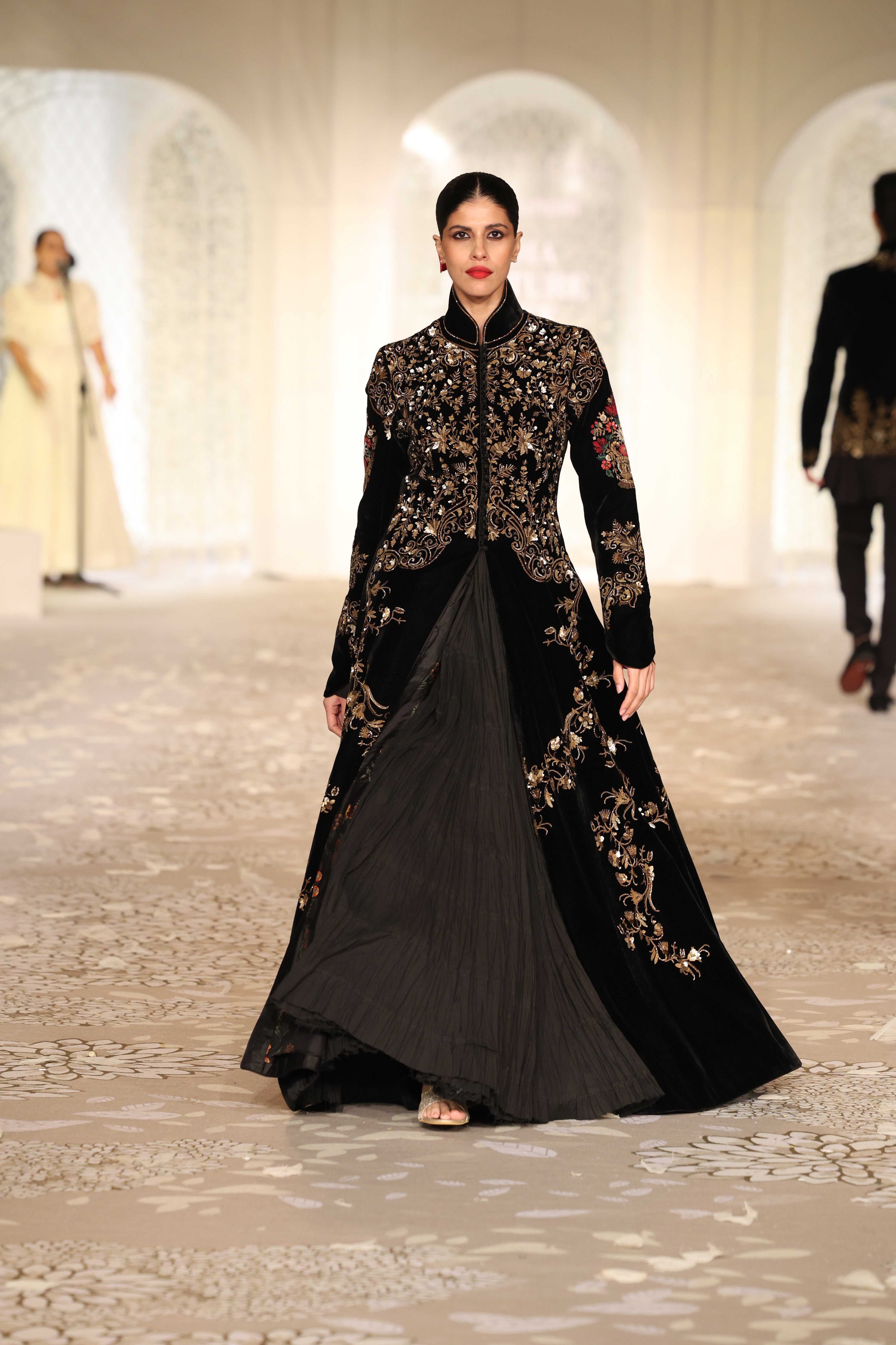 Velvet Embroidered Long Jacket