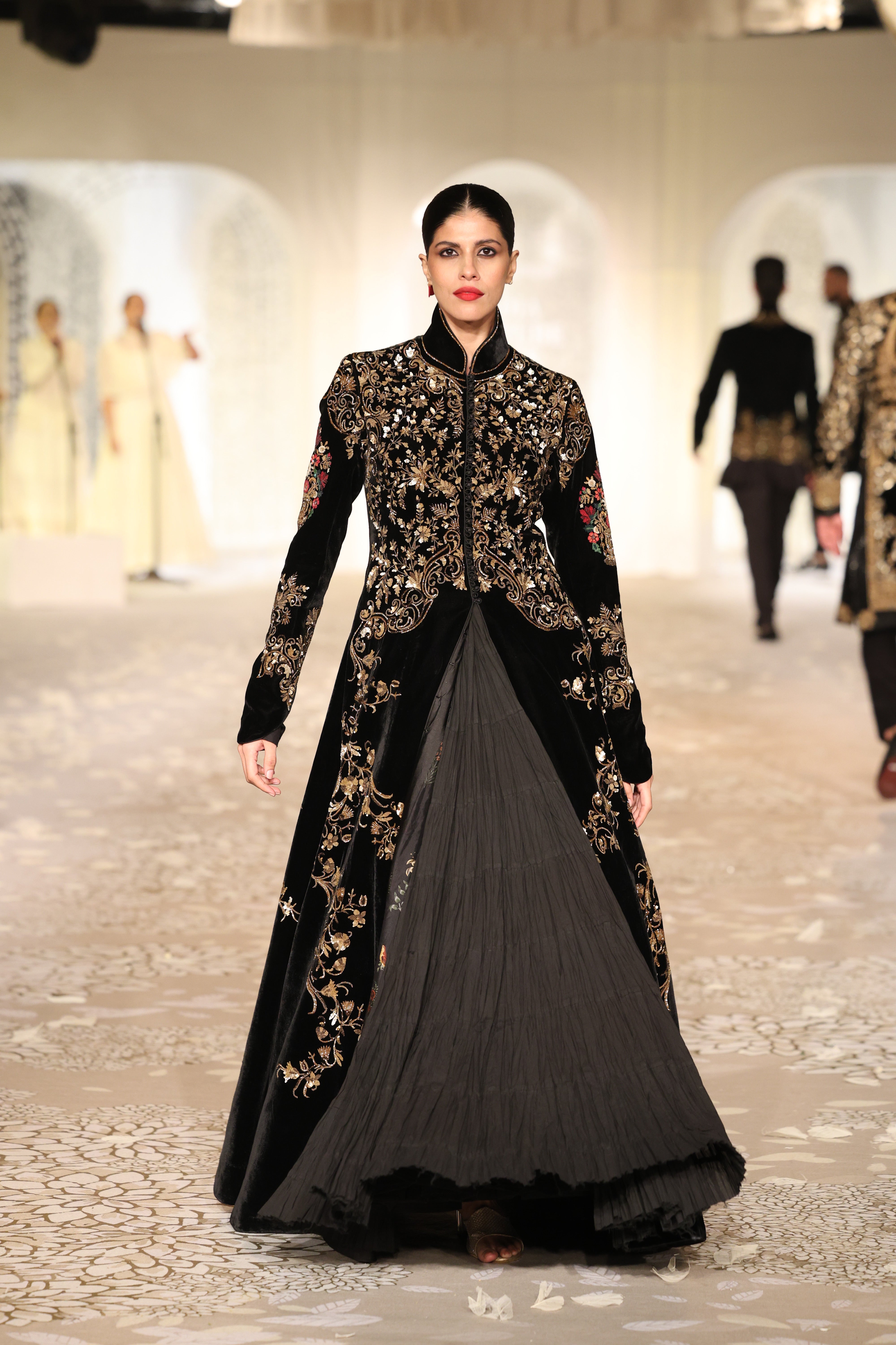 Velvet Embroidered Long Jacket