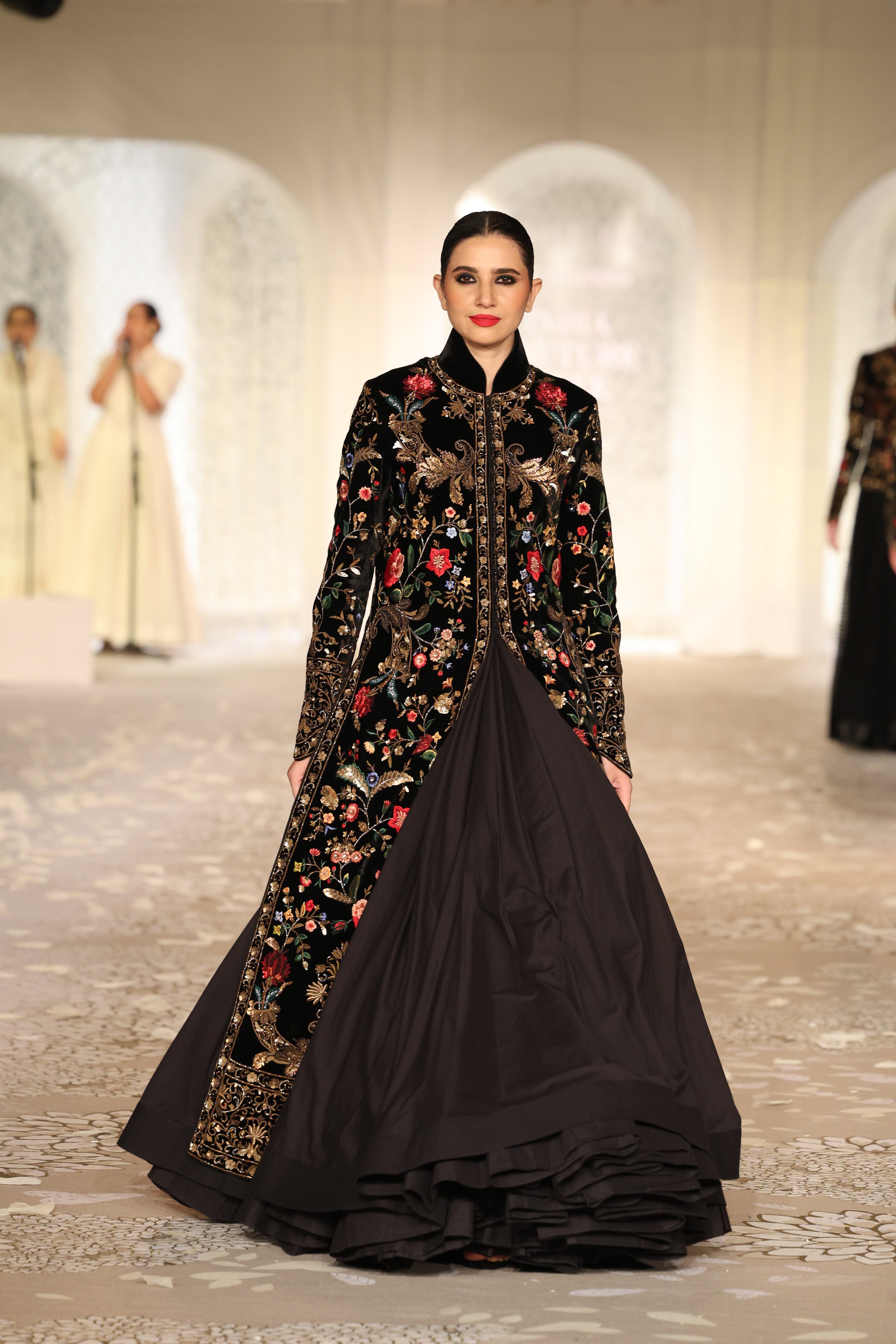 Velvet Embroidered Long Jacket