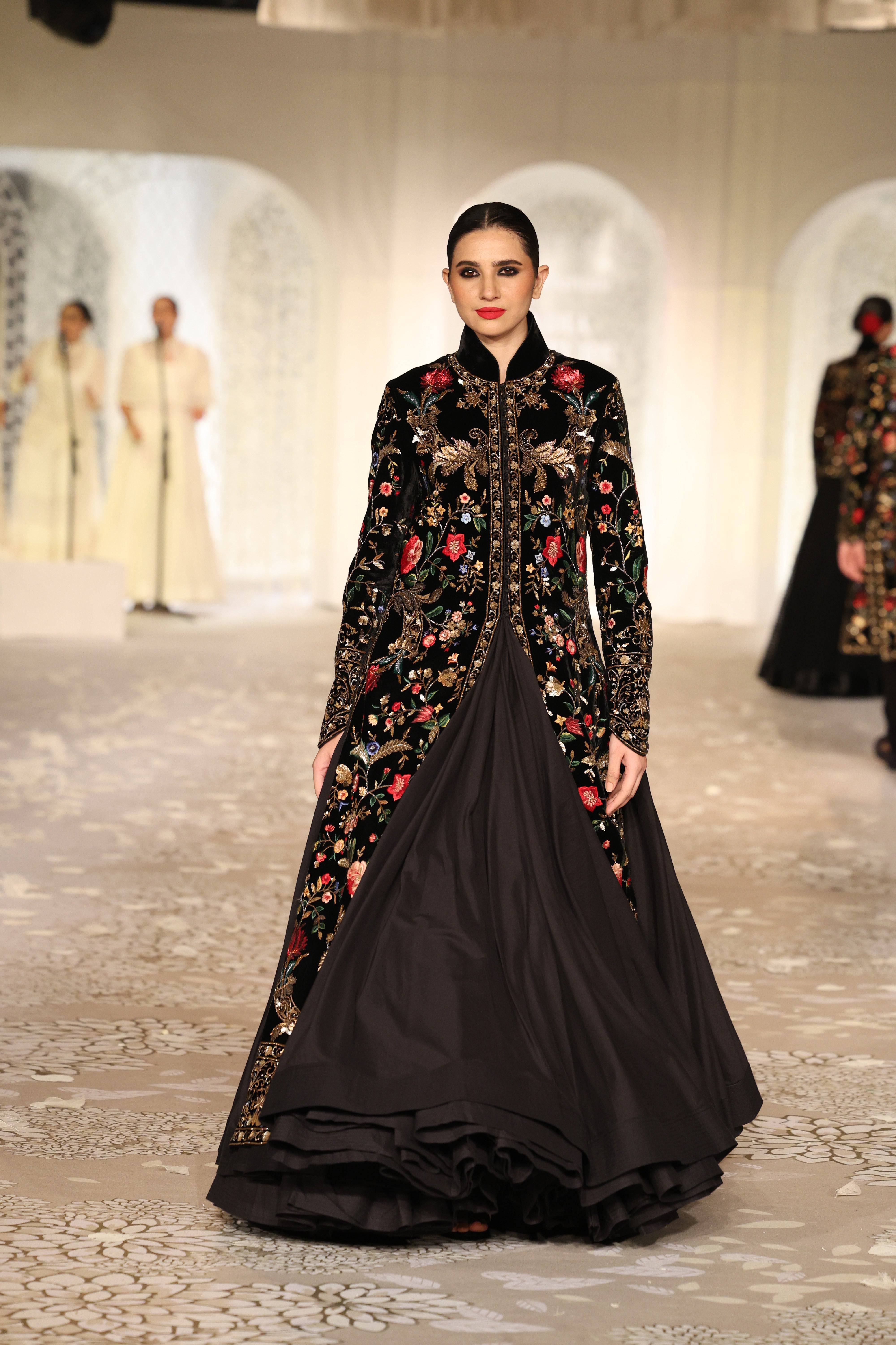 Velvet Embroidered Long Jacket