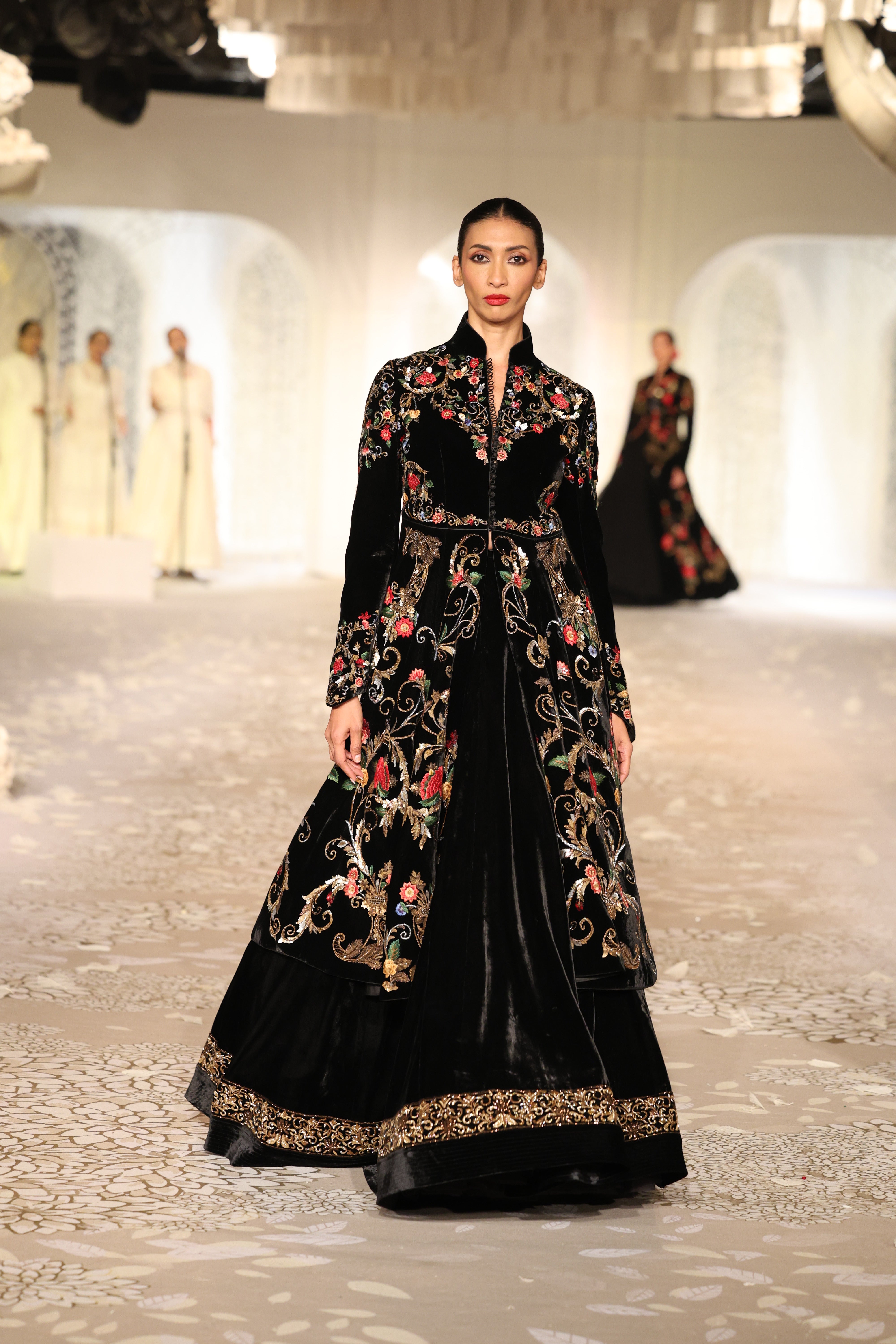 Velvet Embroidered Long Jacket