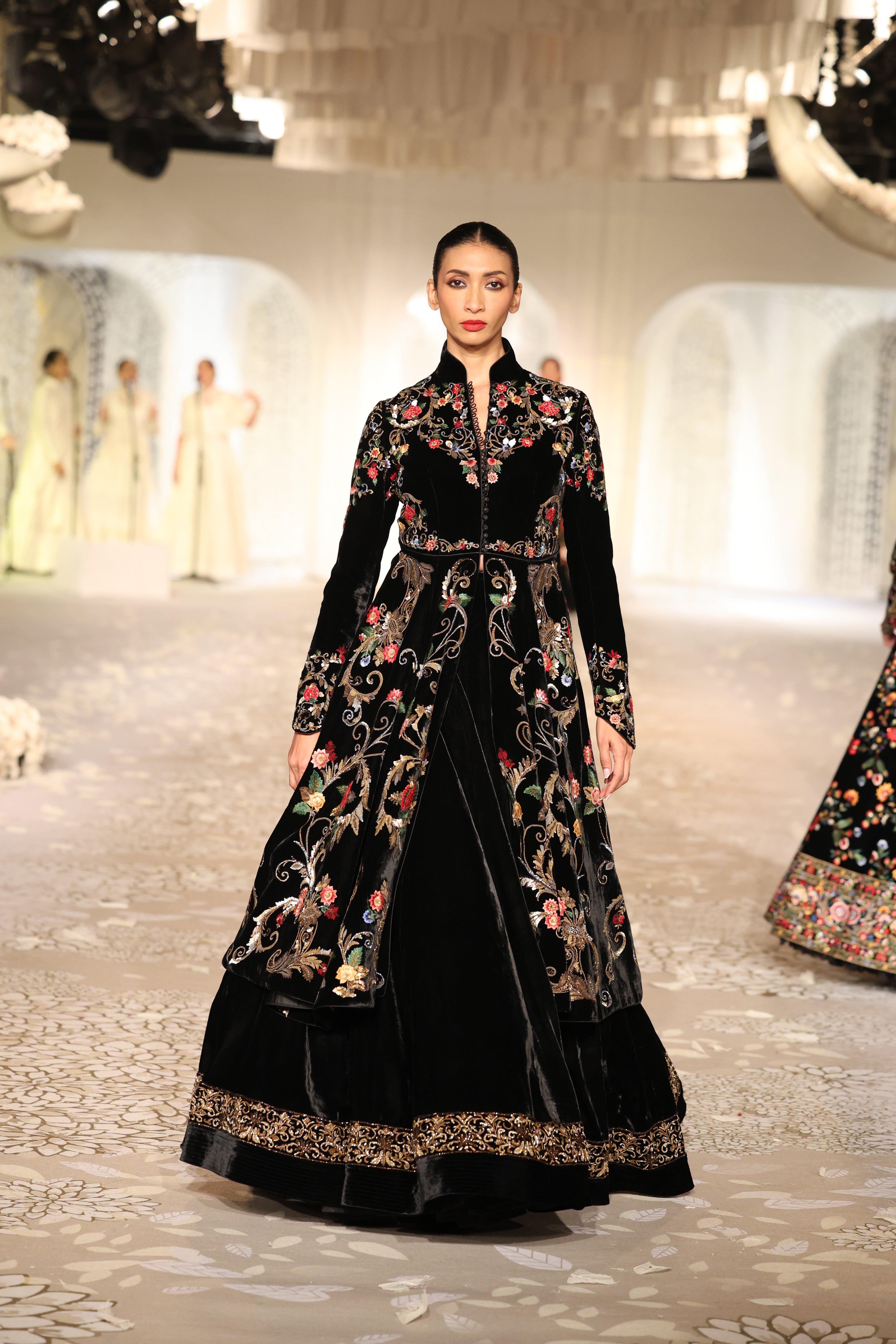 Velvet Embroidered Long Jacket
