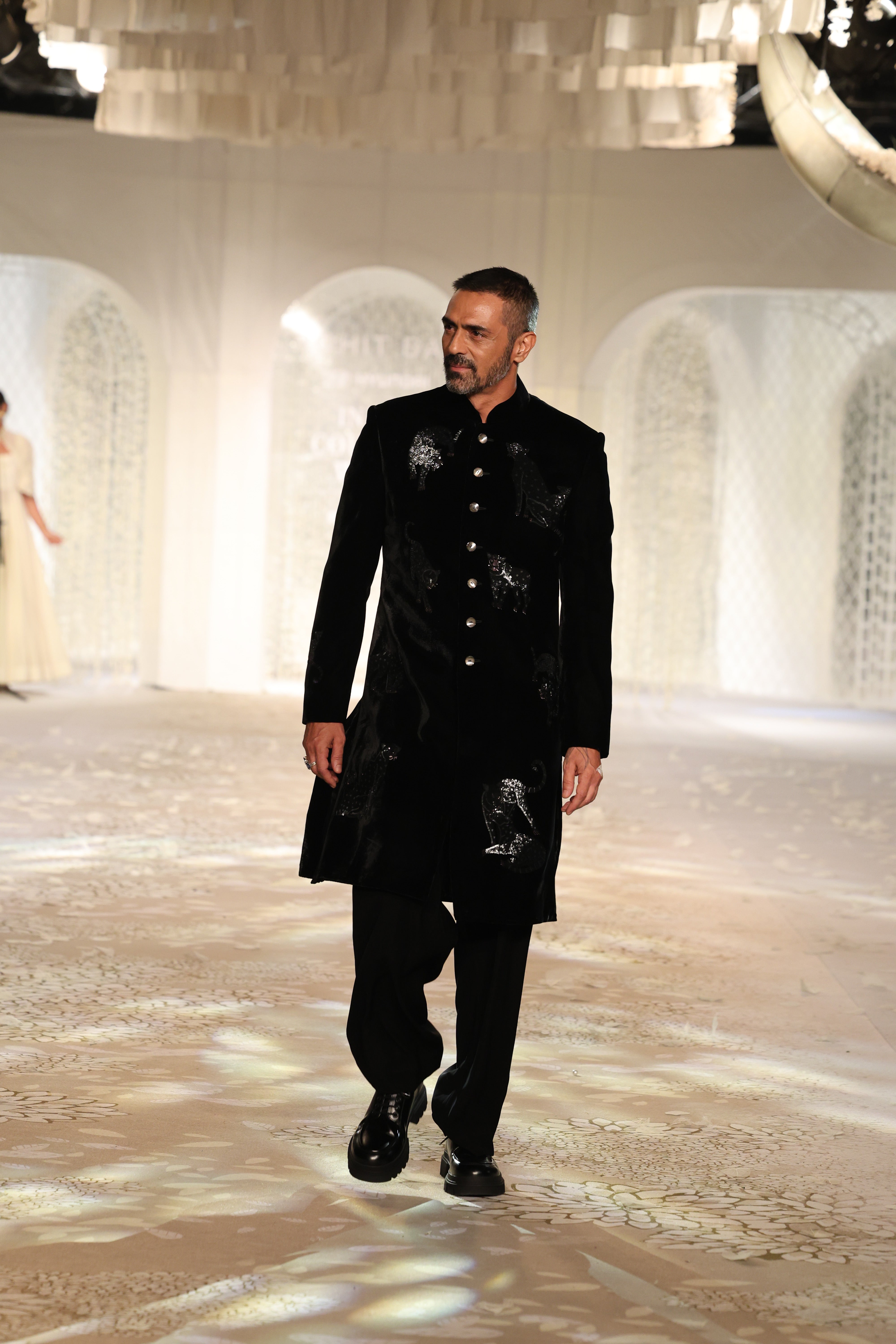 Velvet Sherwani With Embroidery