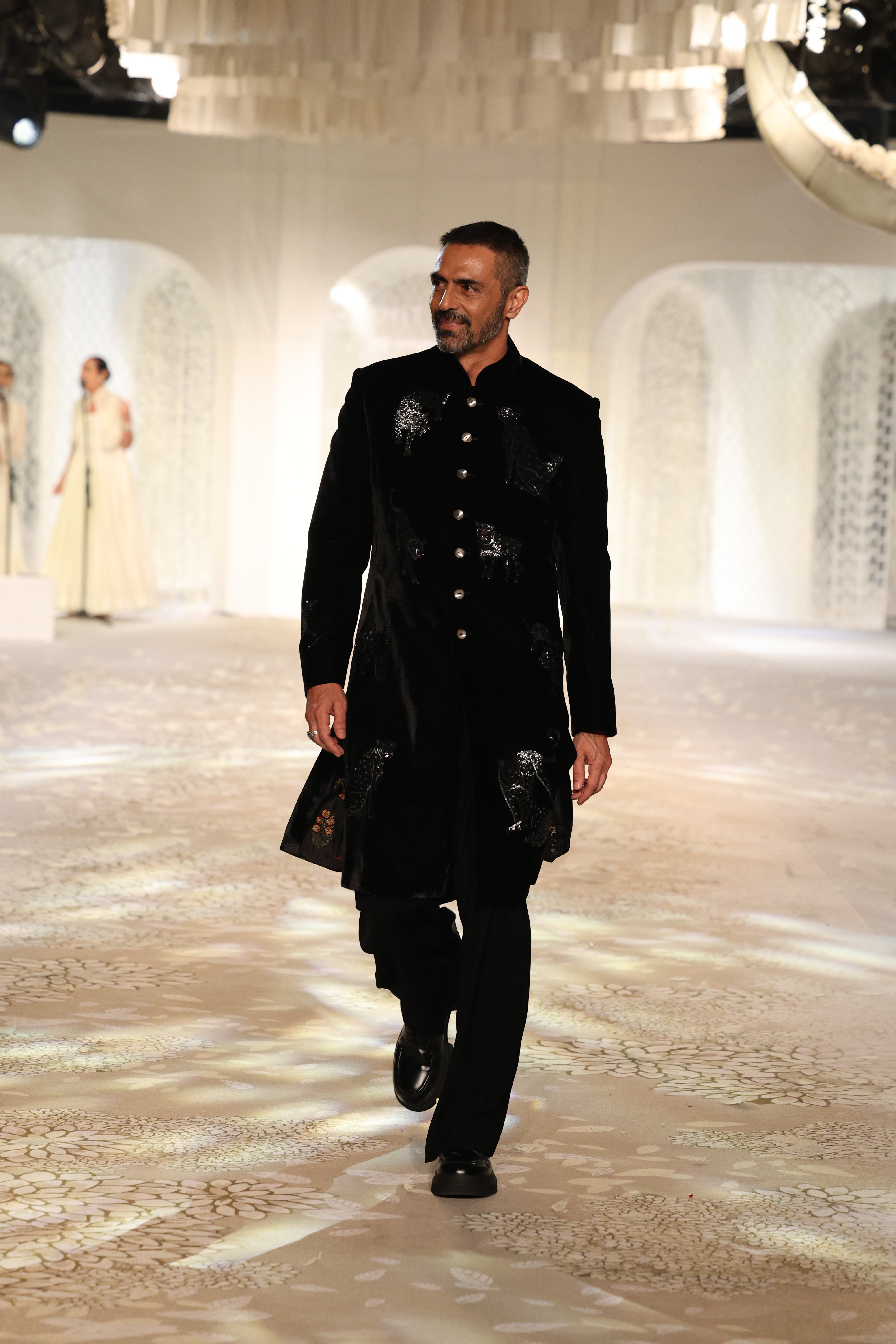 Velvet Sherwani With Embroidery
