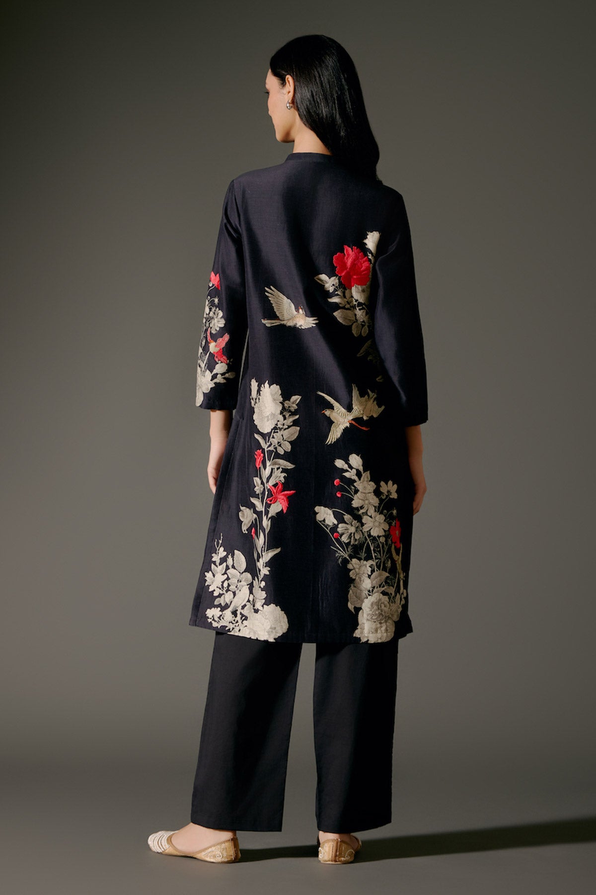 Black Chanderi Kurta Set With Floral Digital Print & Embroidery & Volie Pant