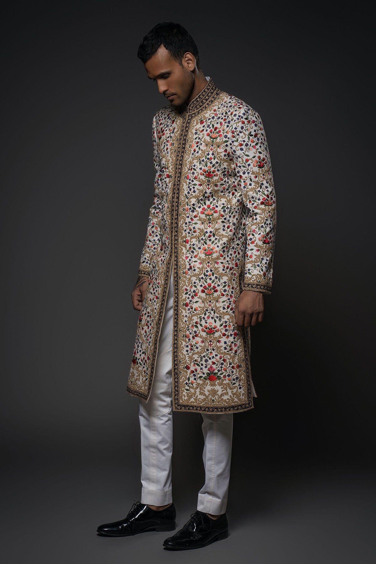 Men's Embroidery Sherwani