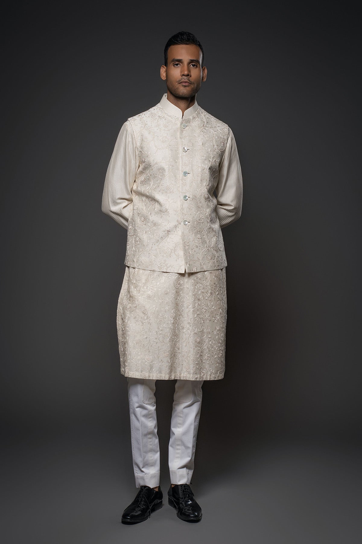 Men's Embroidery Kurta Set With Dupata