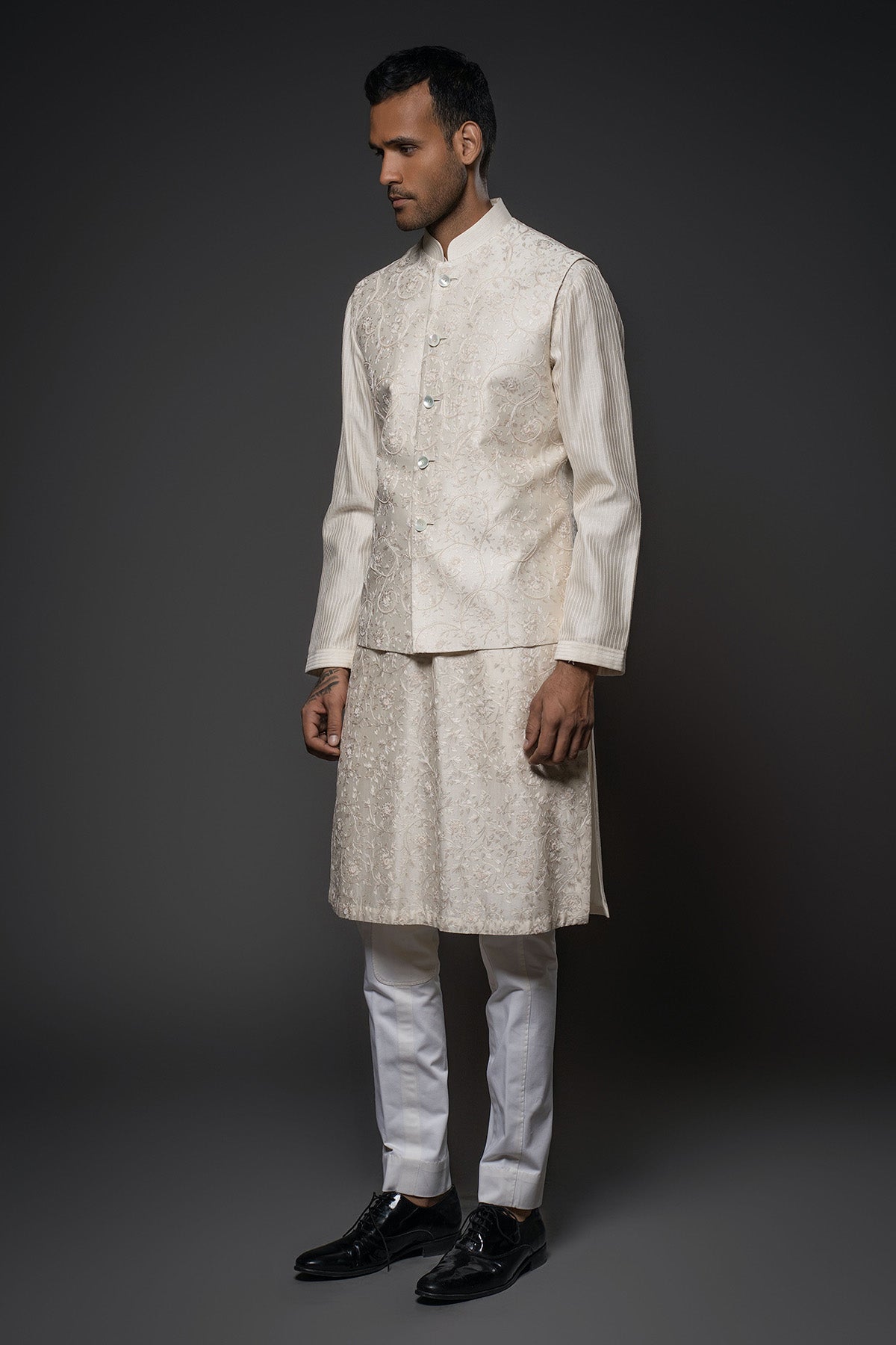 Men's Embroidery Kurta Set With Dupata