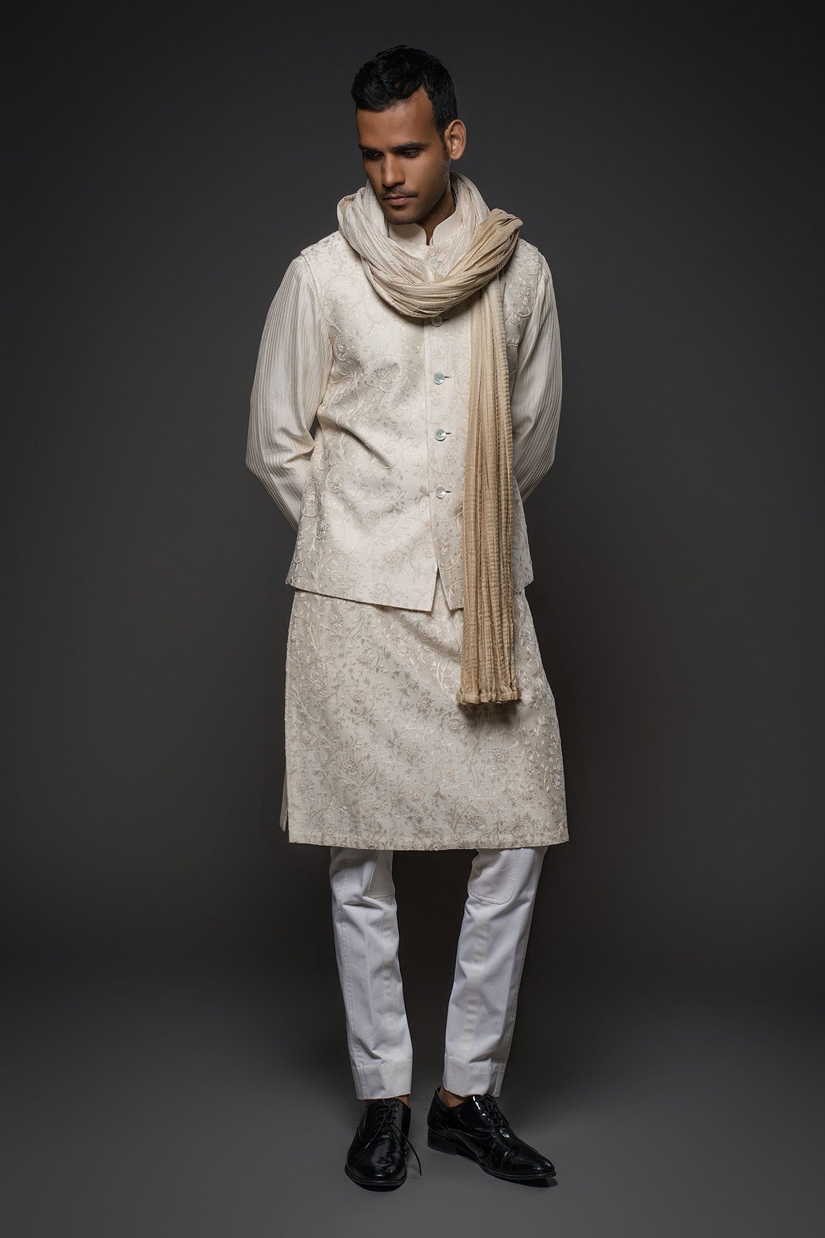Men's Embroidery Kurta Set With Dupata