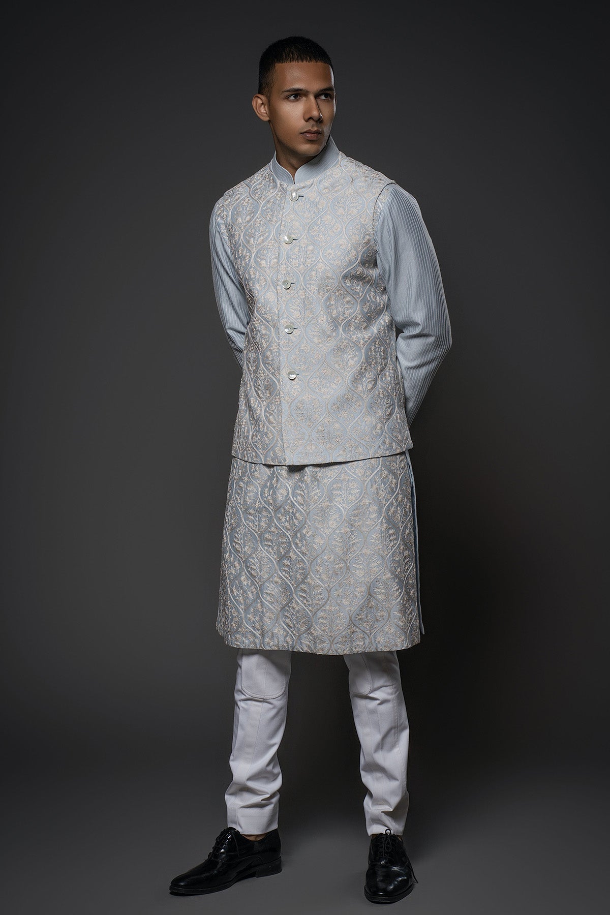 Men's Embroidery Bundi Kurta Set