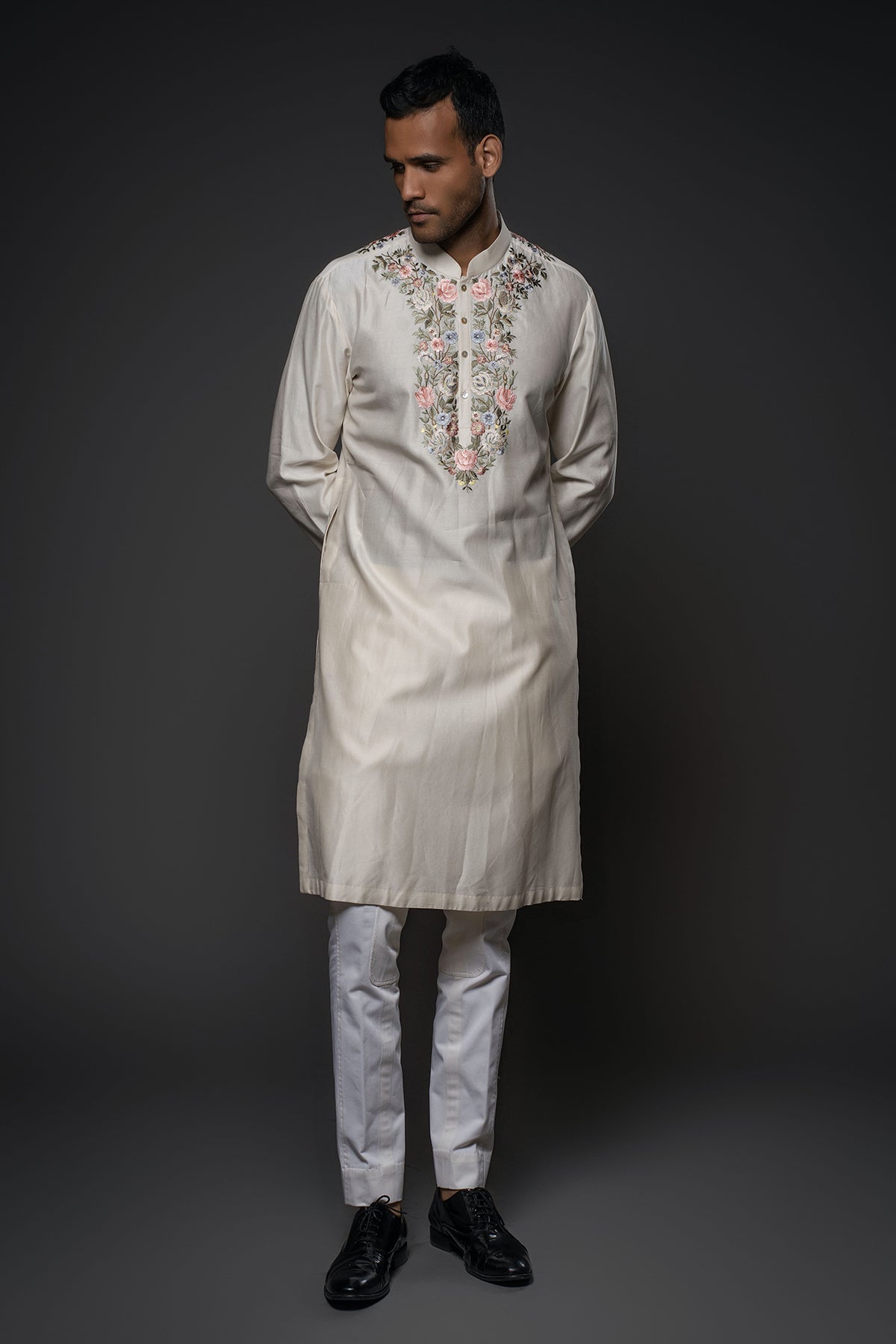 Men's Embroidery Kurta Set