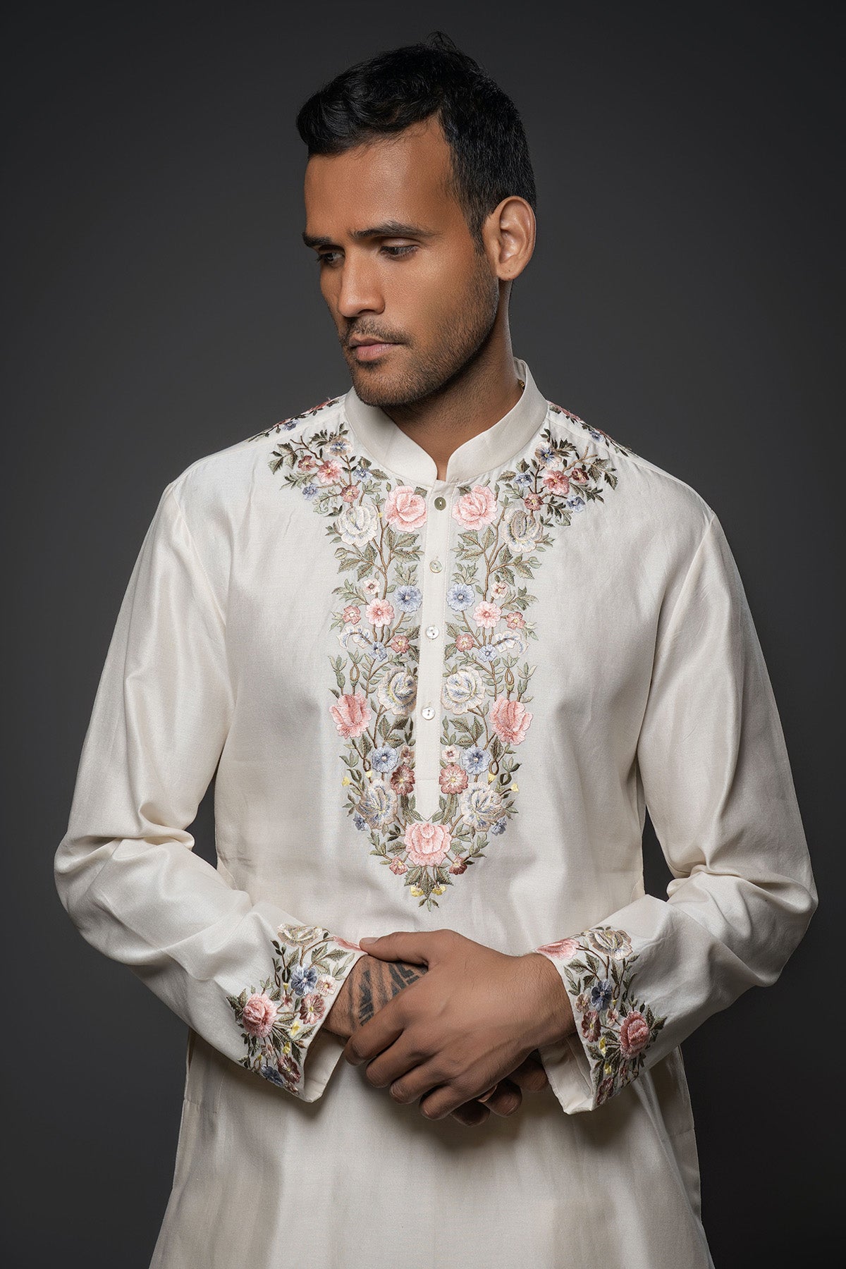 Men's Embroidery Kurta Set
