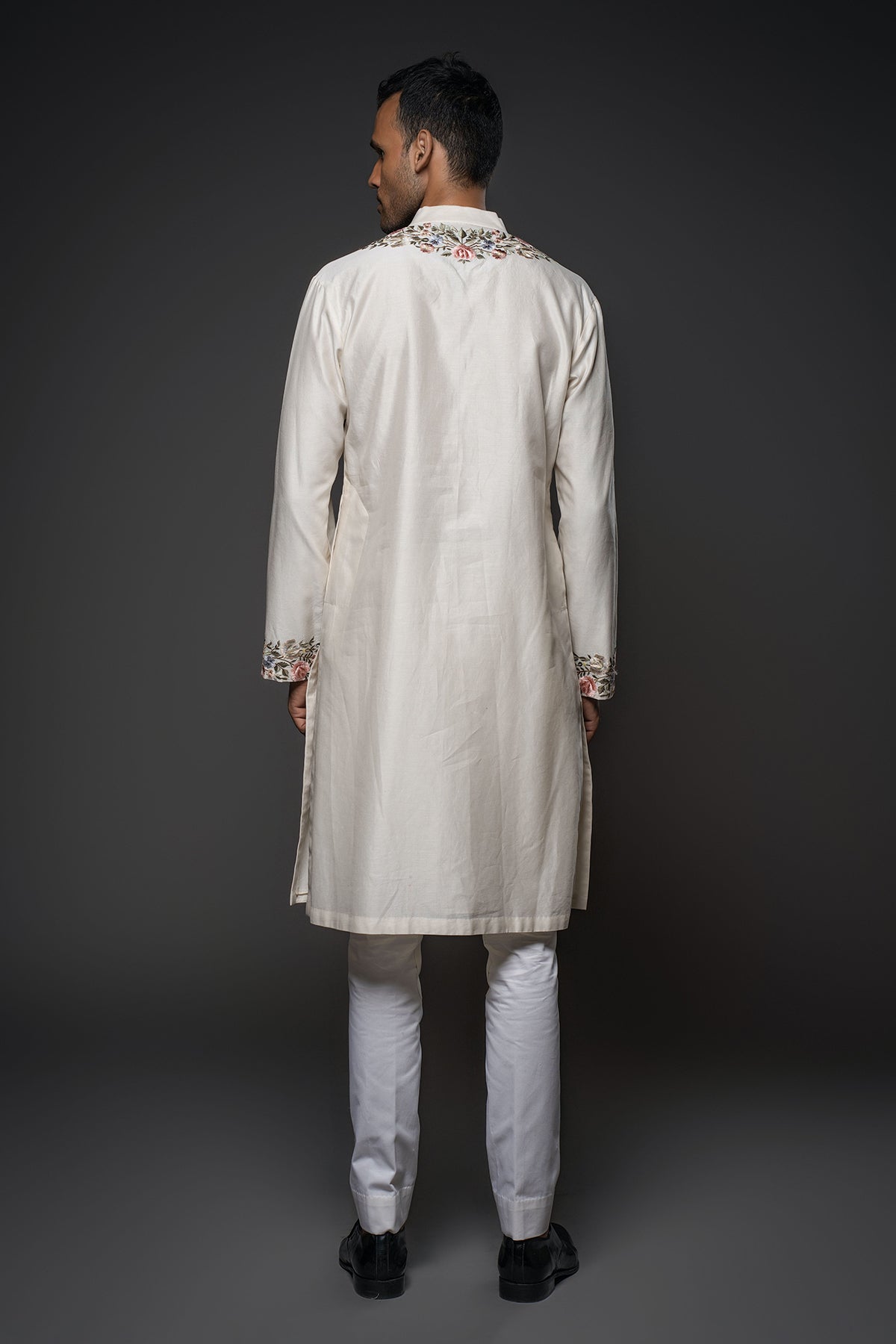 Men's Embroidery Kurta Set