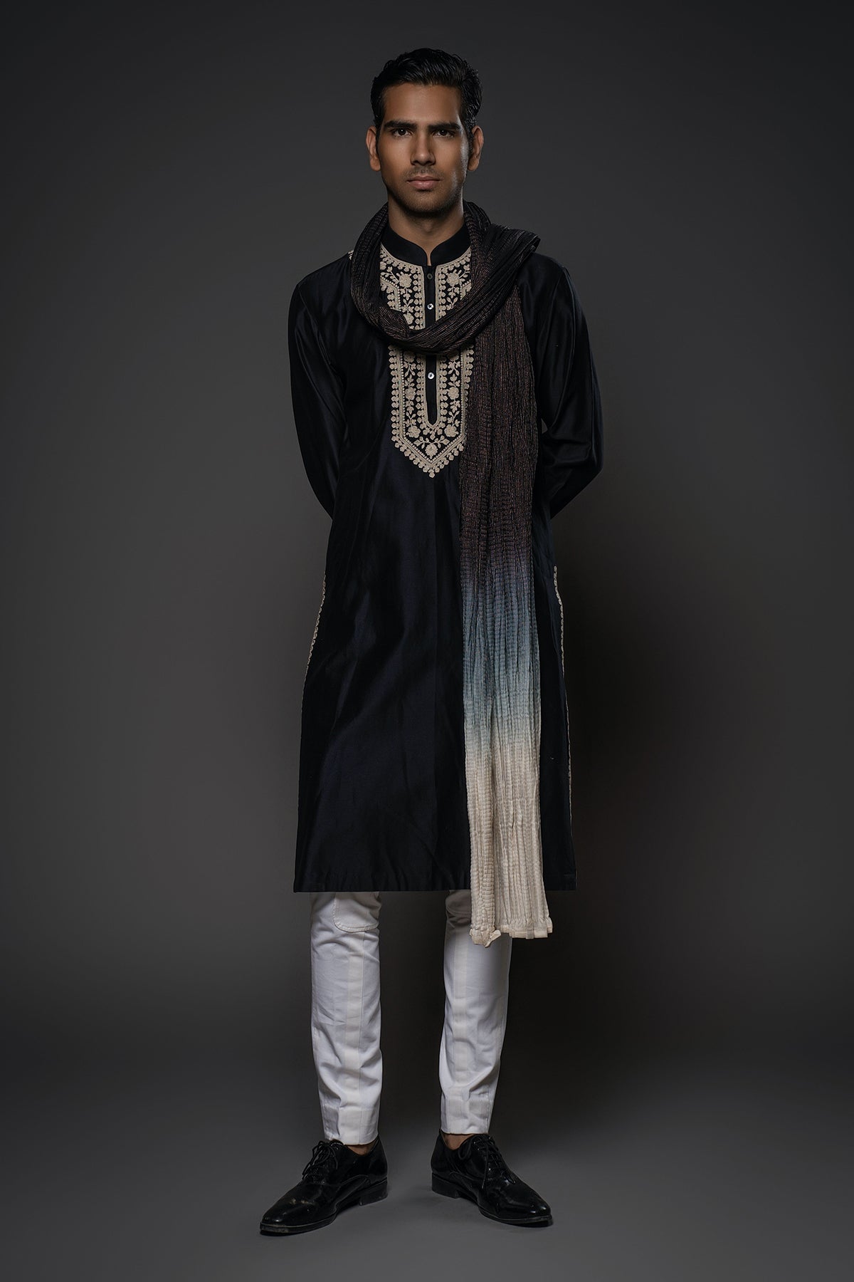 Men's Embroidery Kurta Set