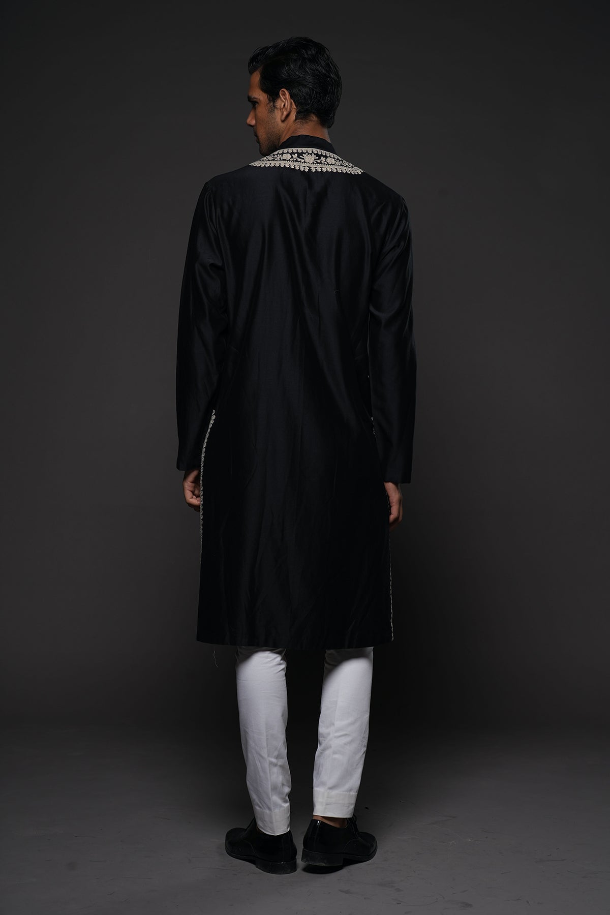 Men's Embroidery Kurta Set