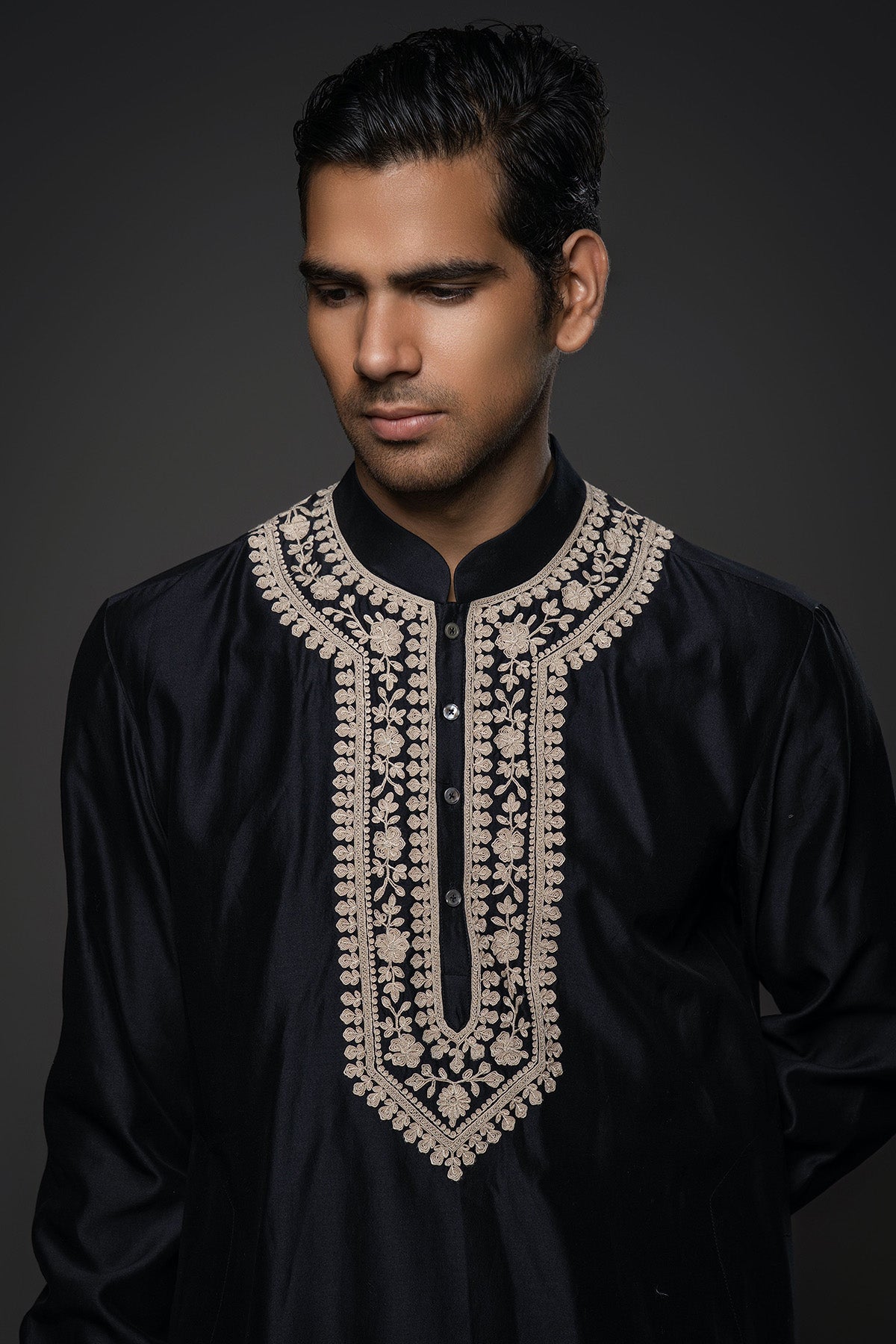 Men's Embroidery Kurta Set