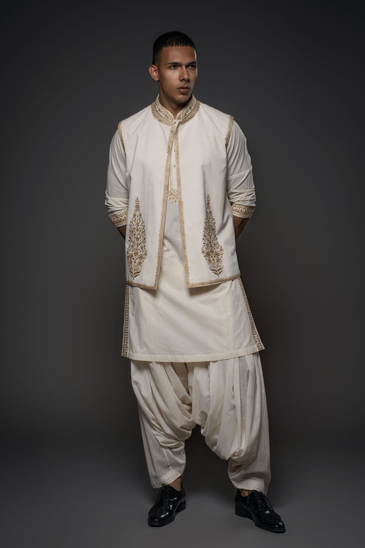 Men's Foil Printed Chanderi Kurta Set with Dhoti and Bundi