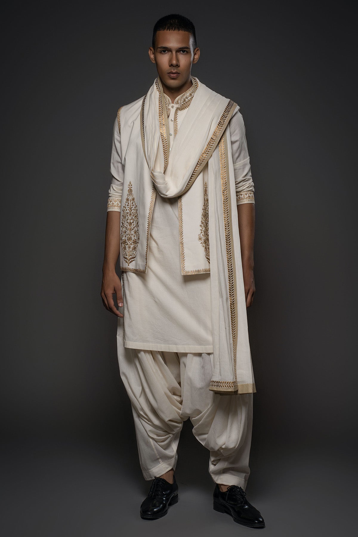Men's Foil Printed Chanderi Kurta Set with Dhoti and Bundi