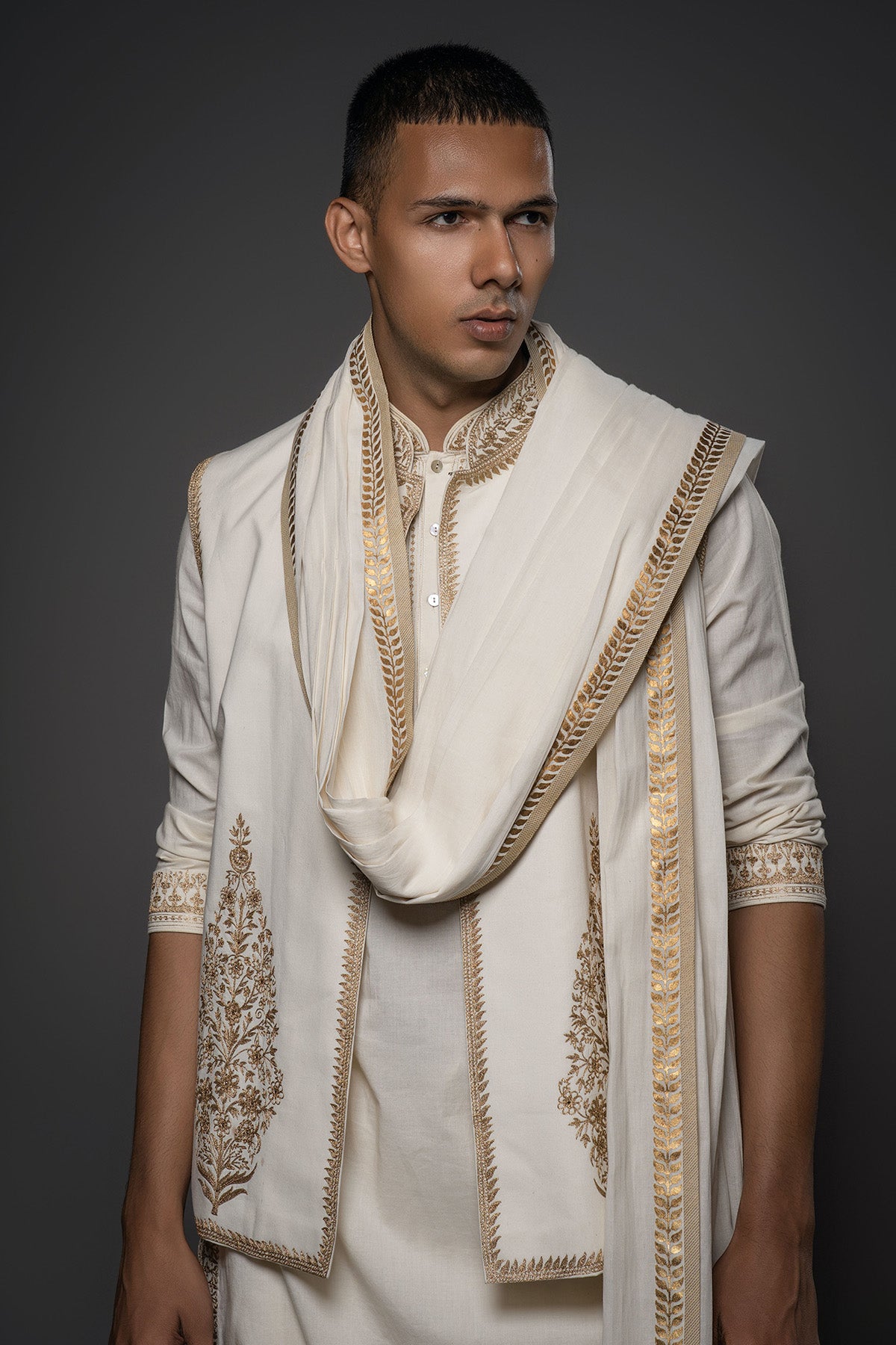 Men's Foil Printed Chanderi Kurta Set with Dhoti and Bundi