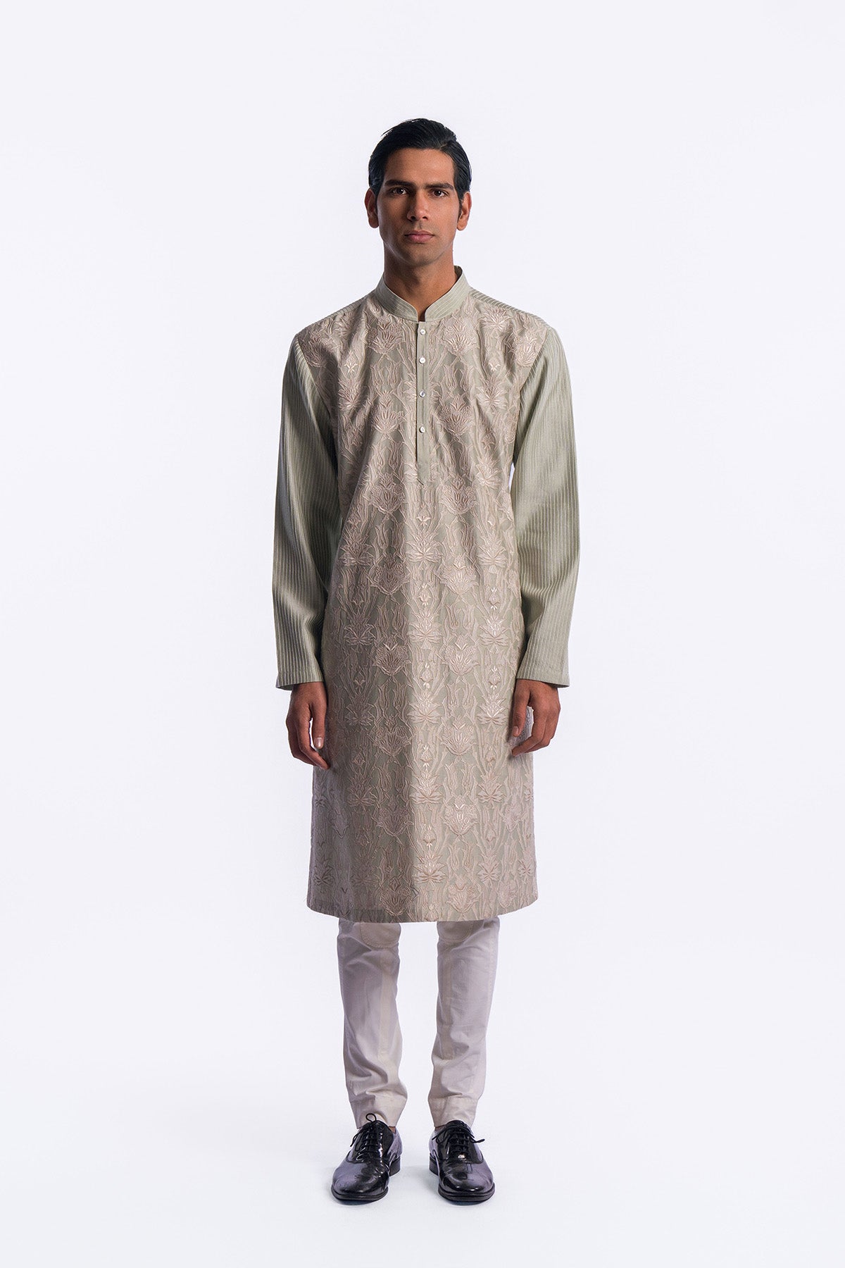 Men's Chanderi Embroidered Kurta Set