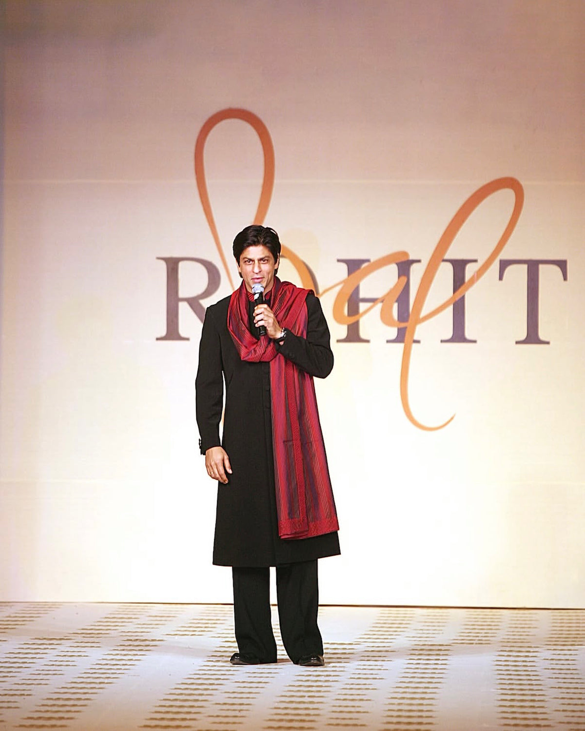 Shah Rukh Khan Wears Rohit Bal Sherwani Set