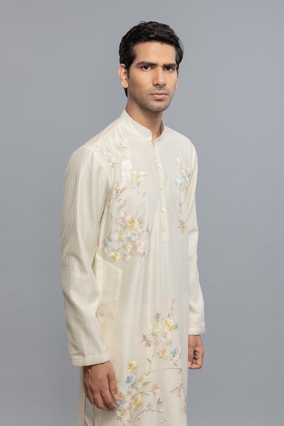 Men's Chanderi Kurta with Intricate Threadwork