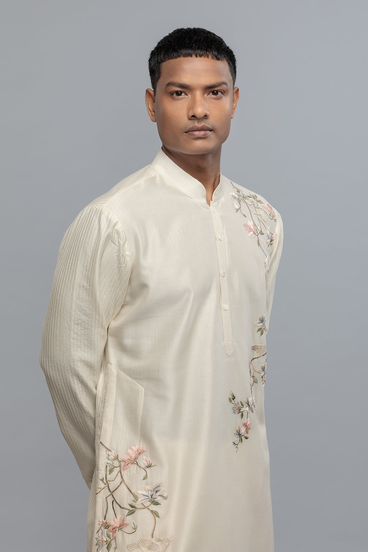 Men's Chanderi Kurta with Intricate Threadwork