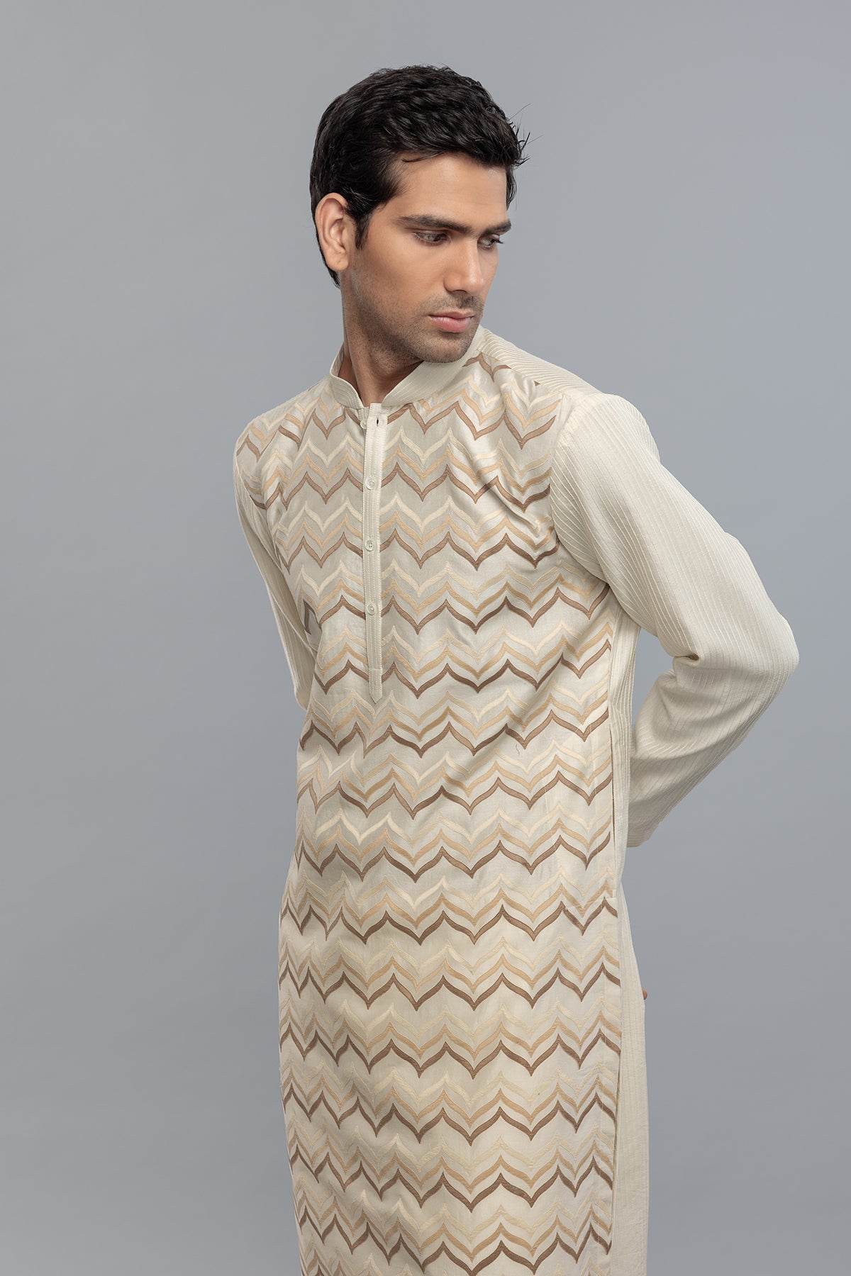 Men's Chanderi Kurta with Intricate Thread Detailing