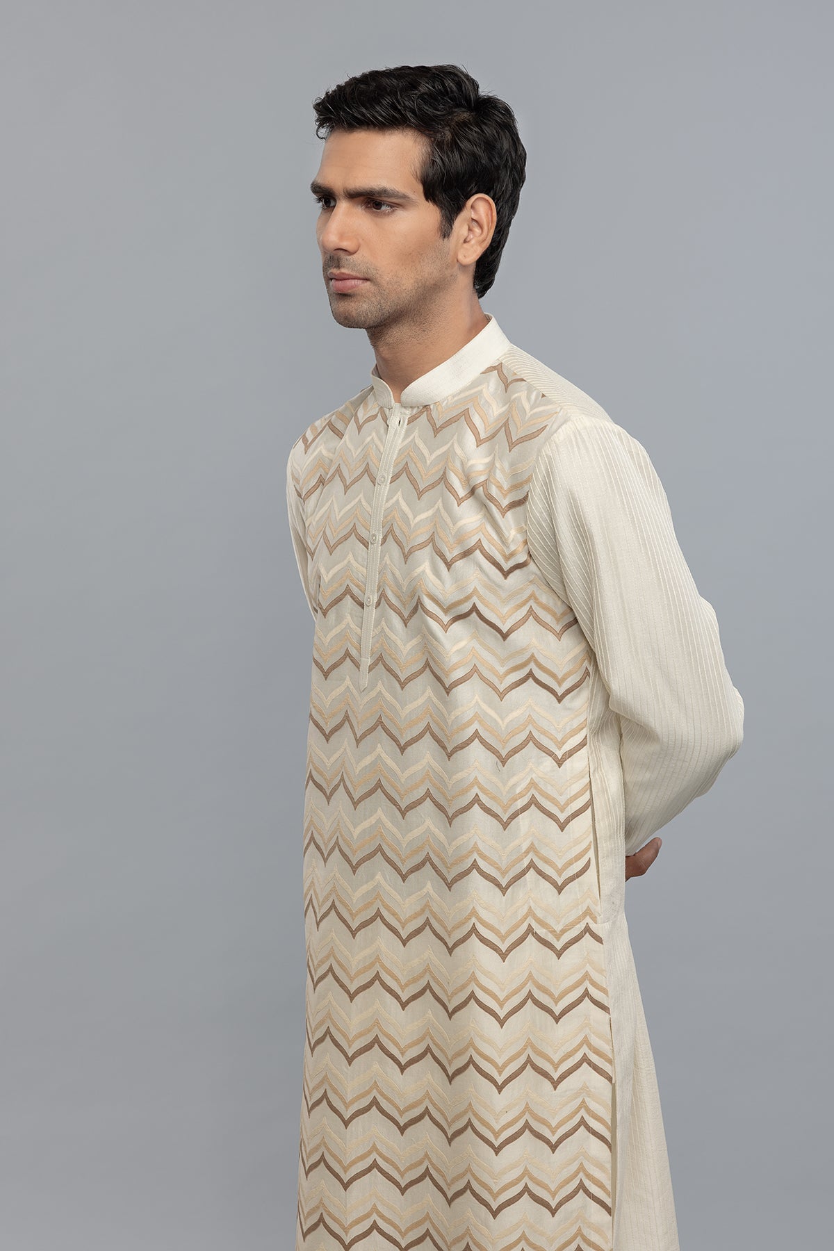 Men's Chanderi Kurta with Intricate Thread Detailing