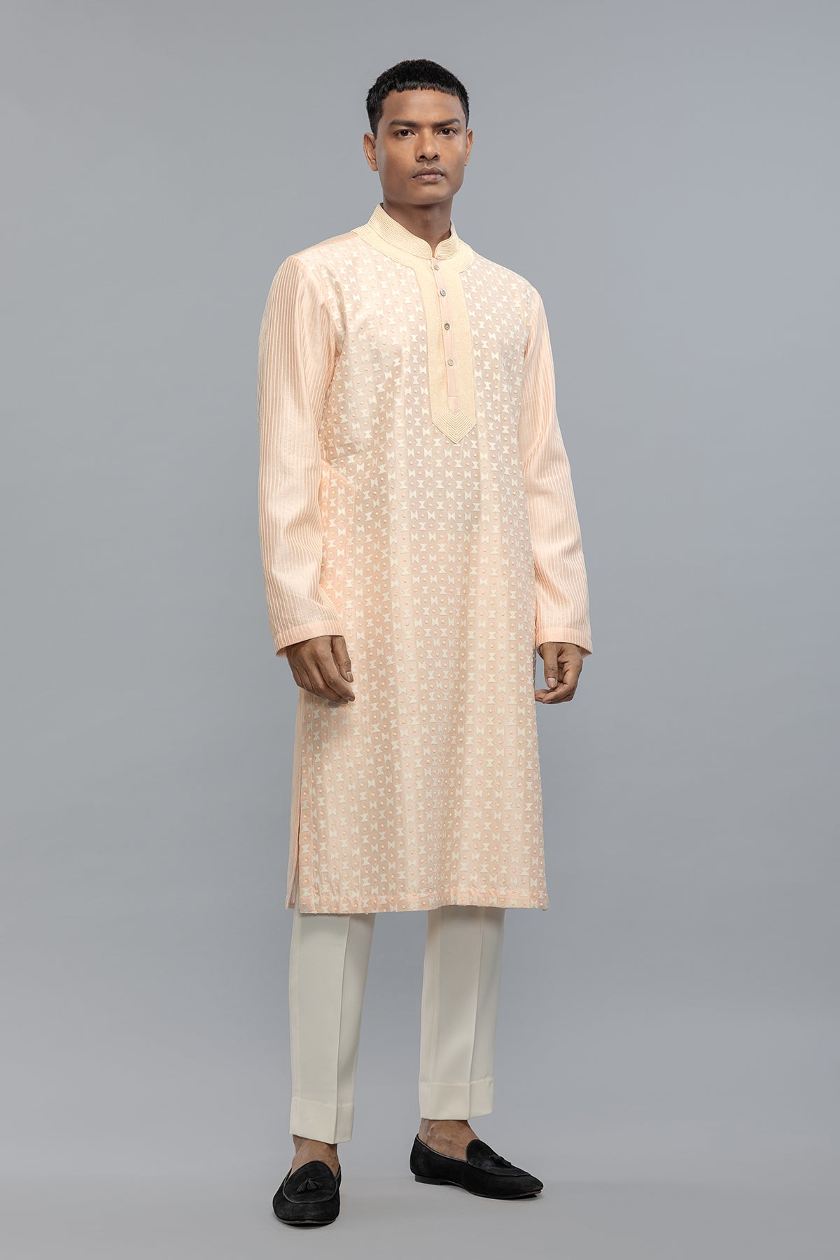 Men's Chanderi Kurta with Intricate Thread Detailing