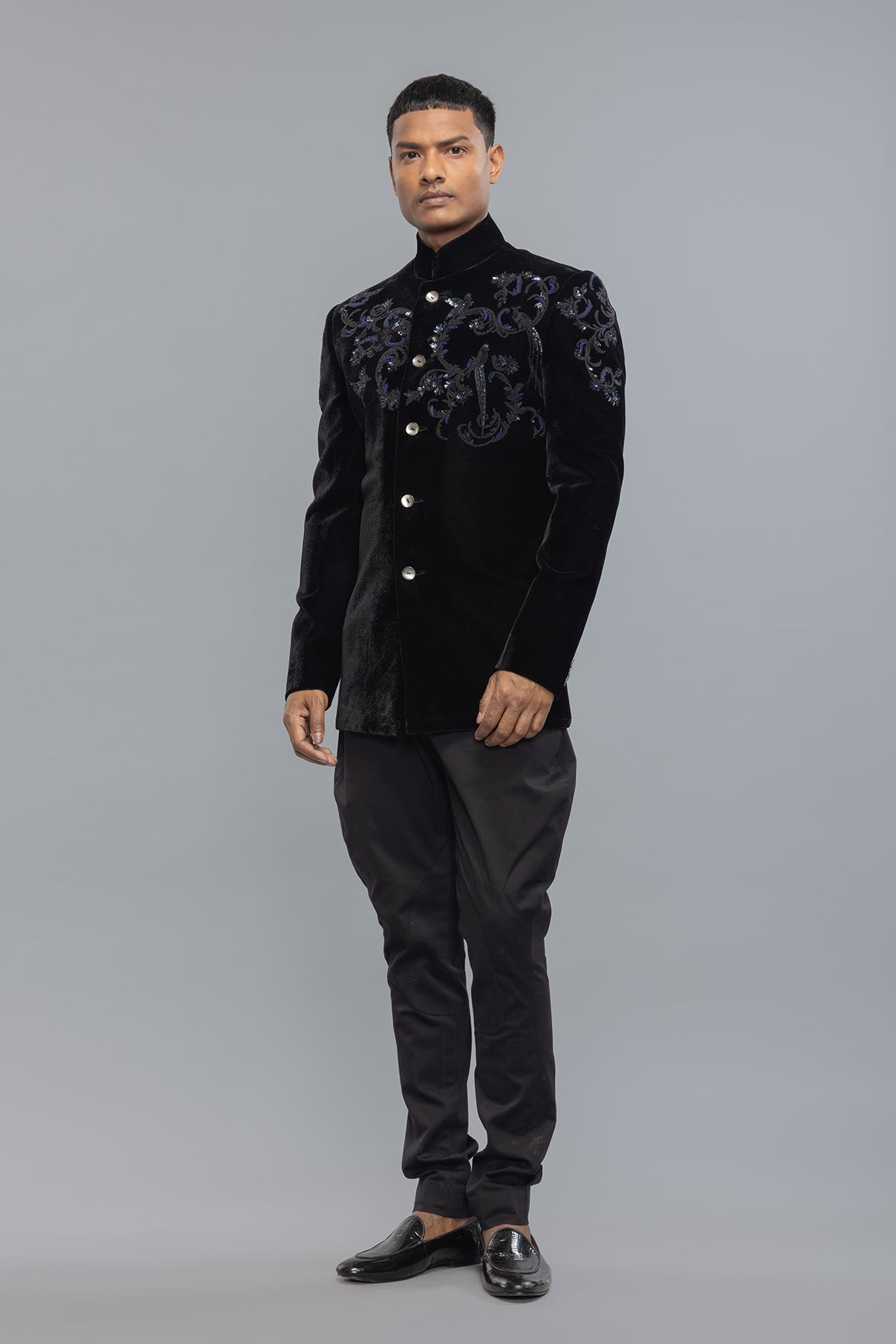 Elegant Black Velvet Men's Bandhgala with Intricate Embroidery