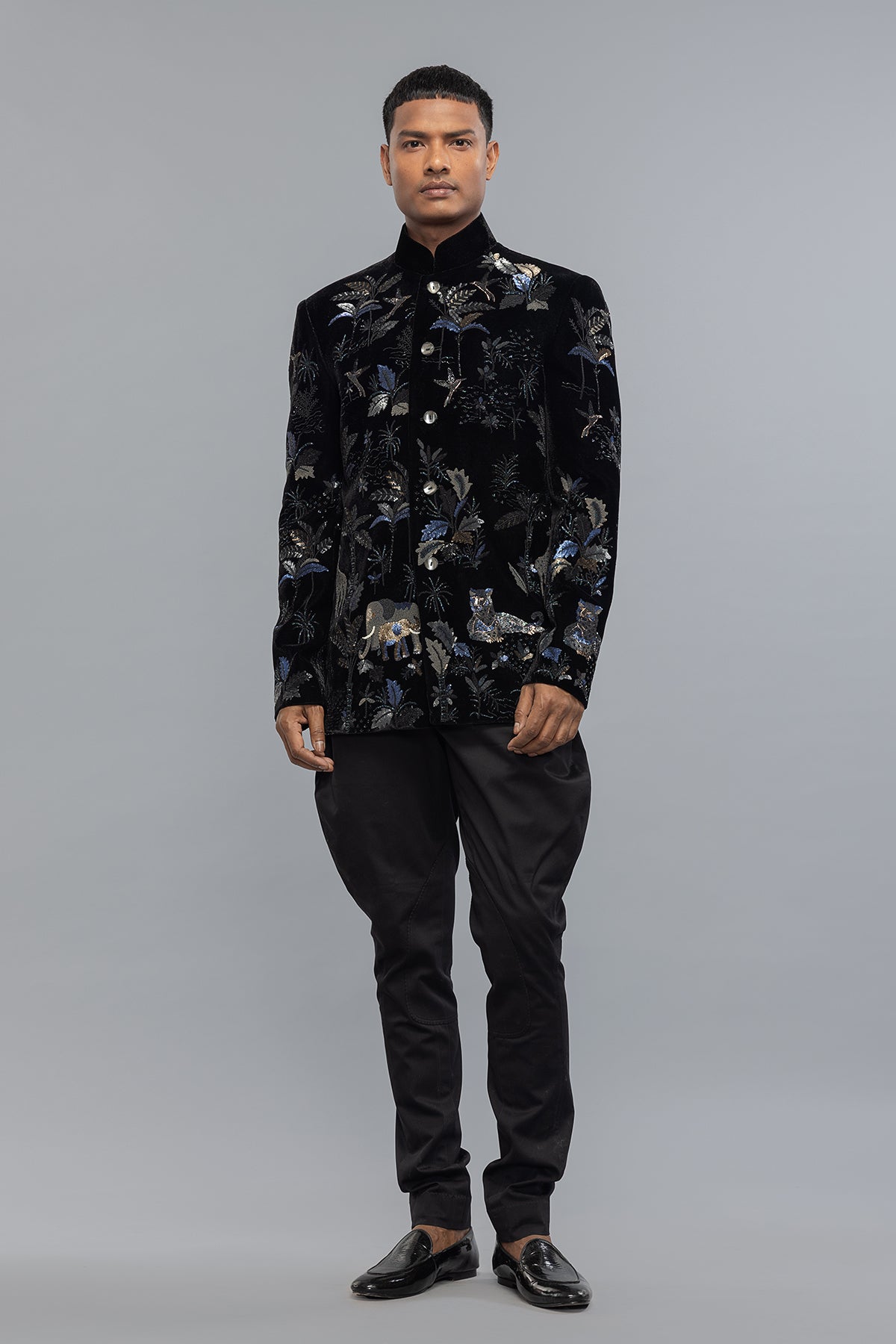 Elegant Black Velvet Men's Bandhgala with Intricate Embroidery