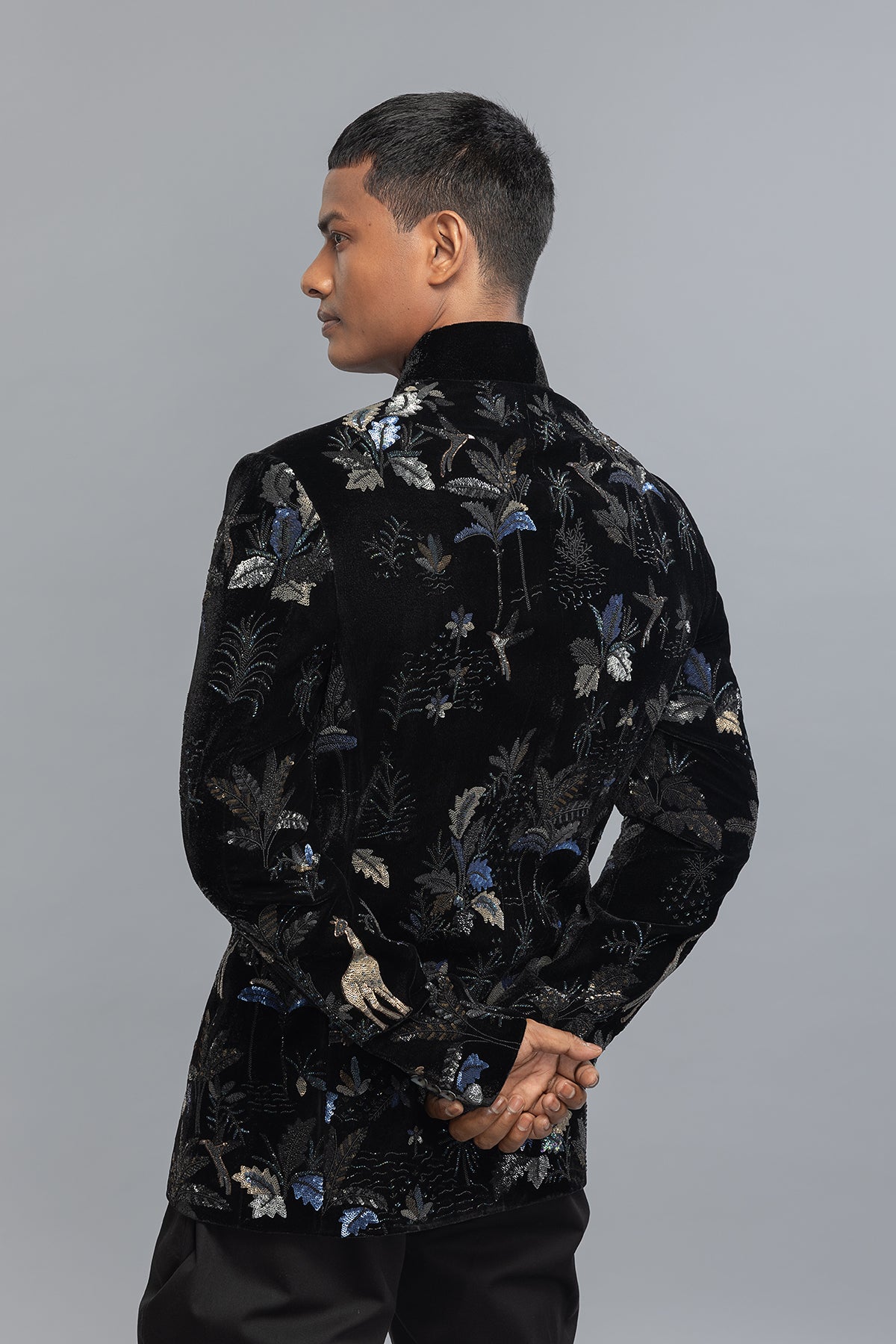 Elegant Black Velvet Men's Bandhgala with Intricate Embroidery