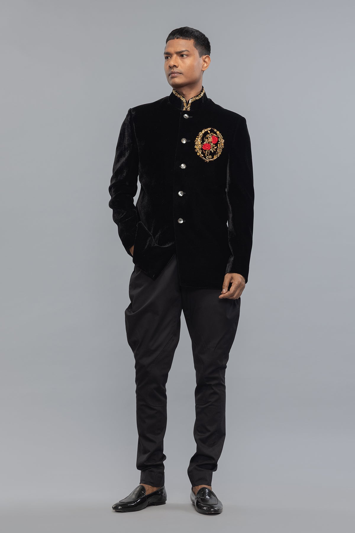 Elegant Black Velvet Men's Bandhgala with Intricate Embroidery