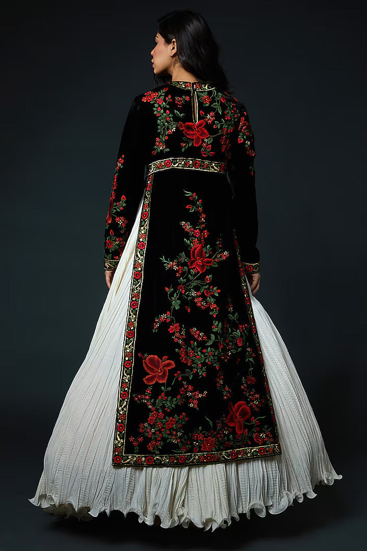Chanderi Floral Embroidered Anarkali Set With Crinkle Ghera